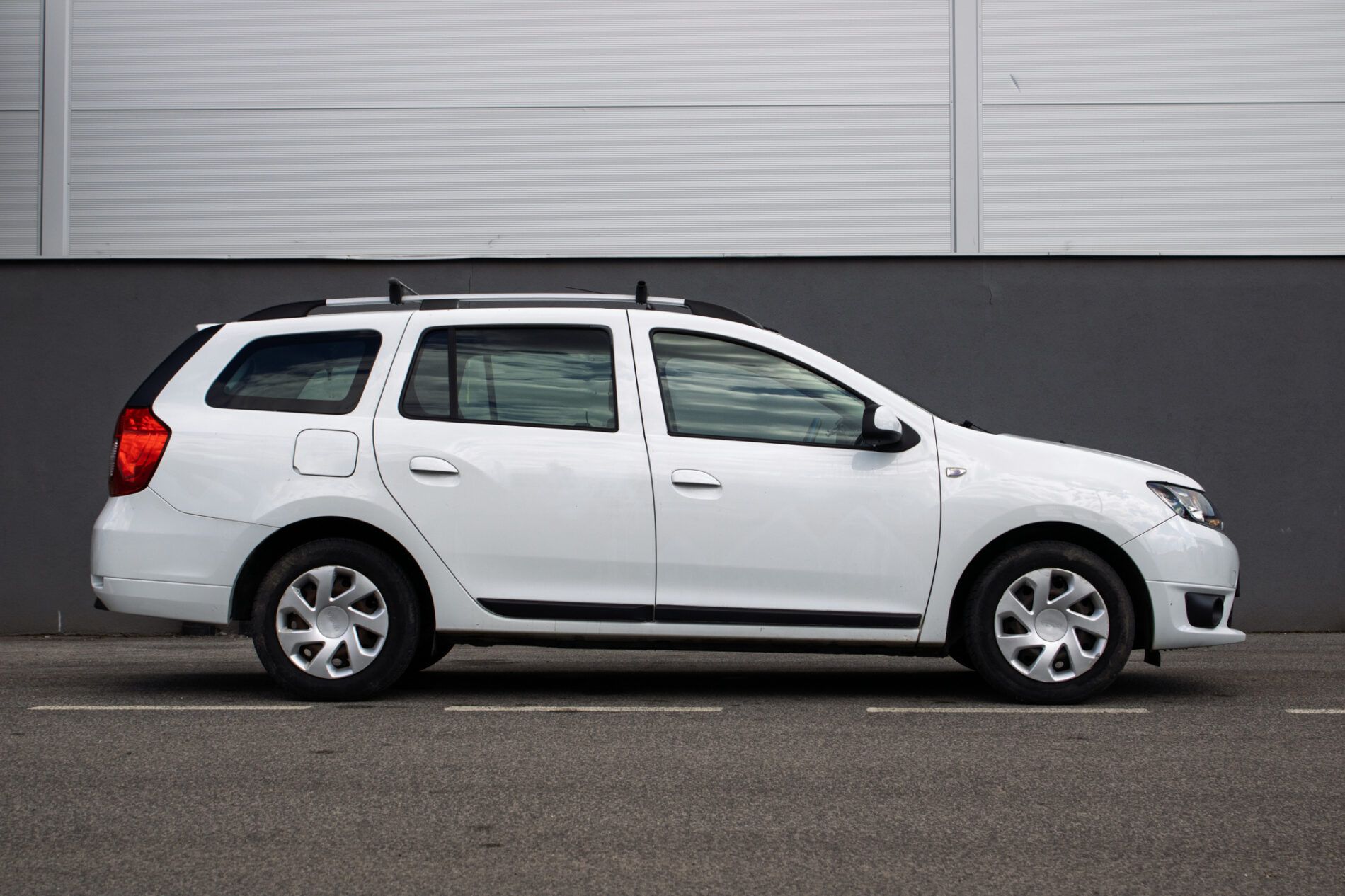 Dacia Logan - fotka 4