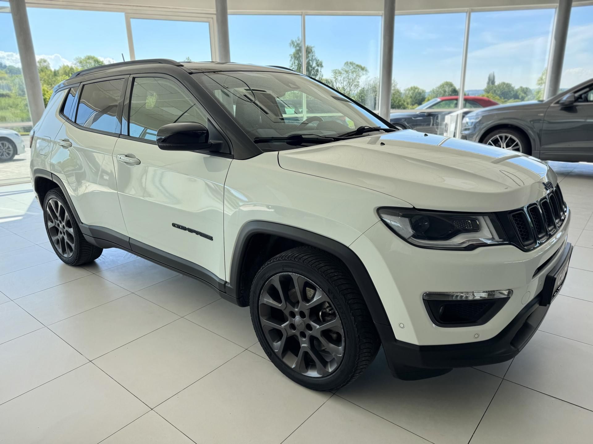 Jeep Compass, S 4xe 1,3T 177kW*AWD*KeyLess - fotka 4