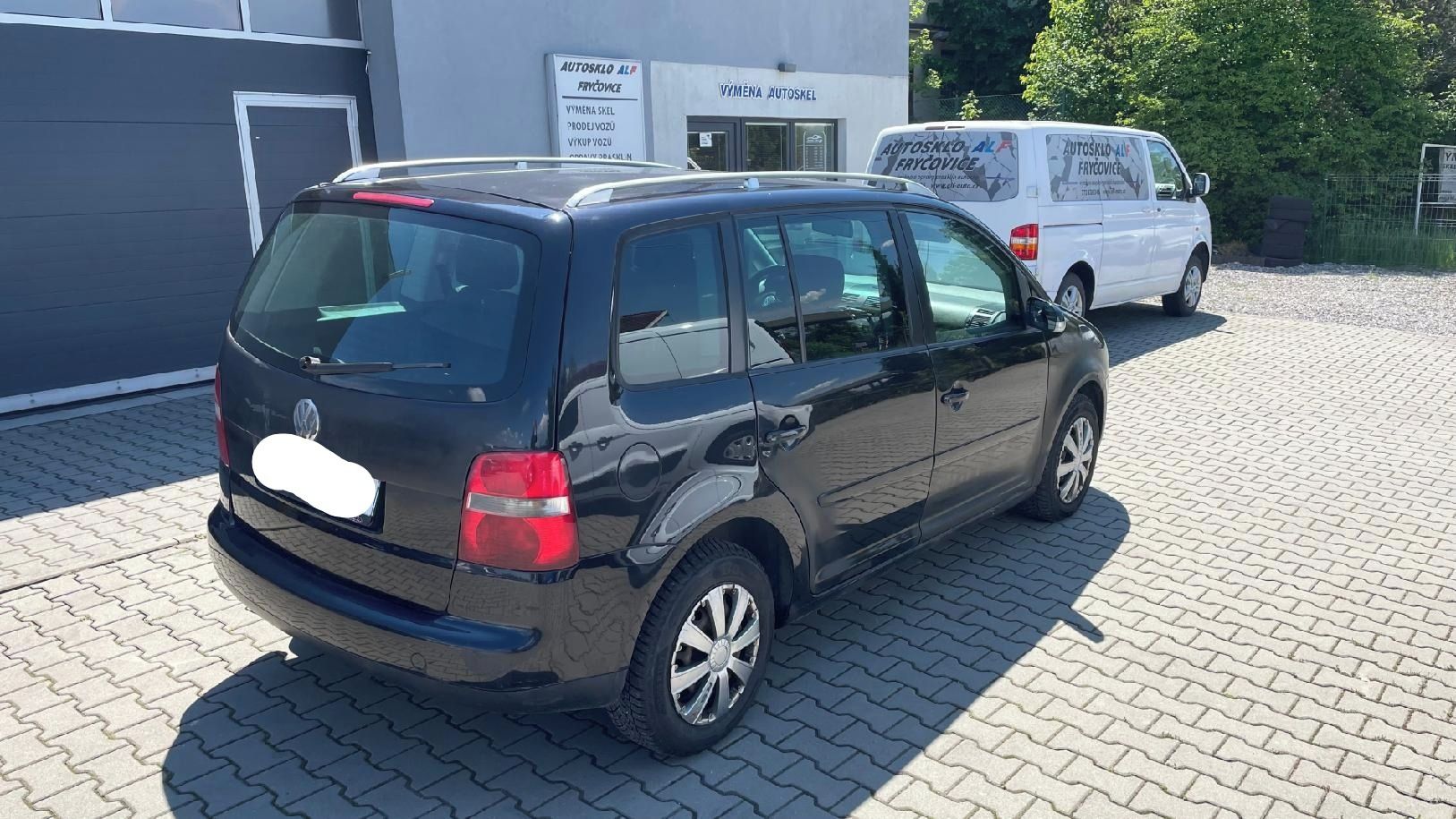 Volkswagen Touran, 1.9 74KW NOVÉ PNEU - fotka 4