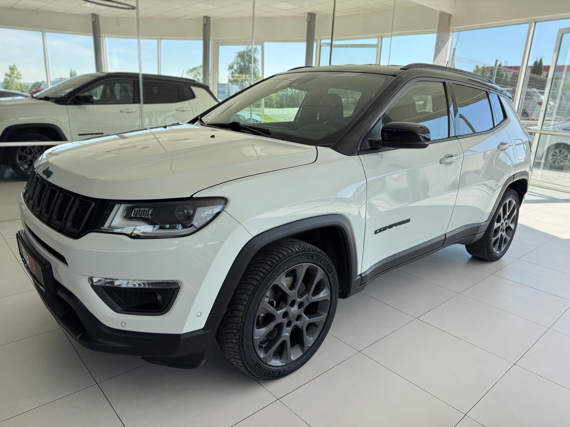 Jeep Compass, S 4xe 1,3T 177kW*AWD*KeyLess - fotka 2