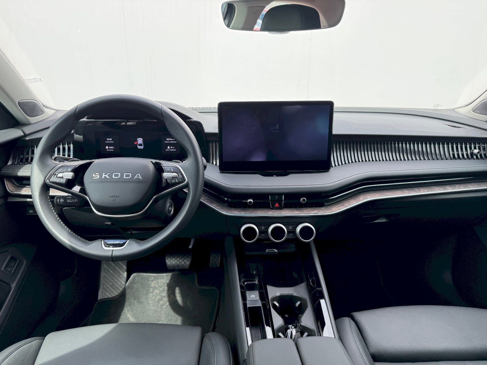 Škoda Superb, SUPERB L K 2.0 TDI 142 kW 4x4 - fotka 5