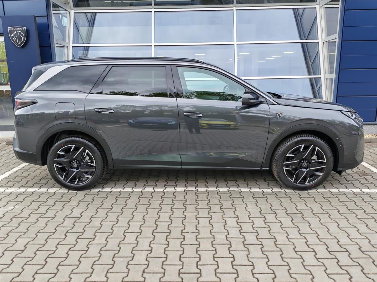 Peugeot 5008, 1,2 5008 GT Hybrid 145 e_DCS6 - fotka 4
