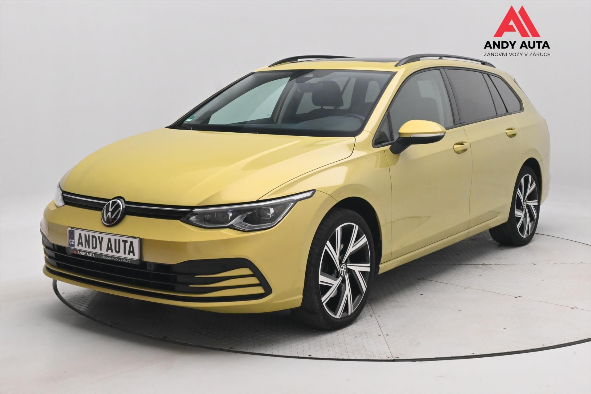 Volkswagen Golf, 2,0 TDI 110kW Life VŮZ PŘIPRAV