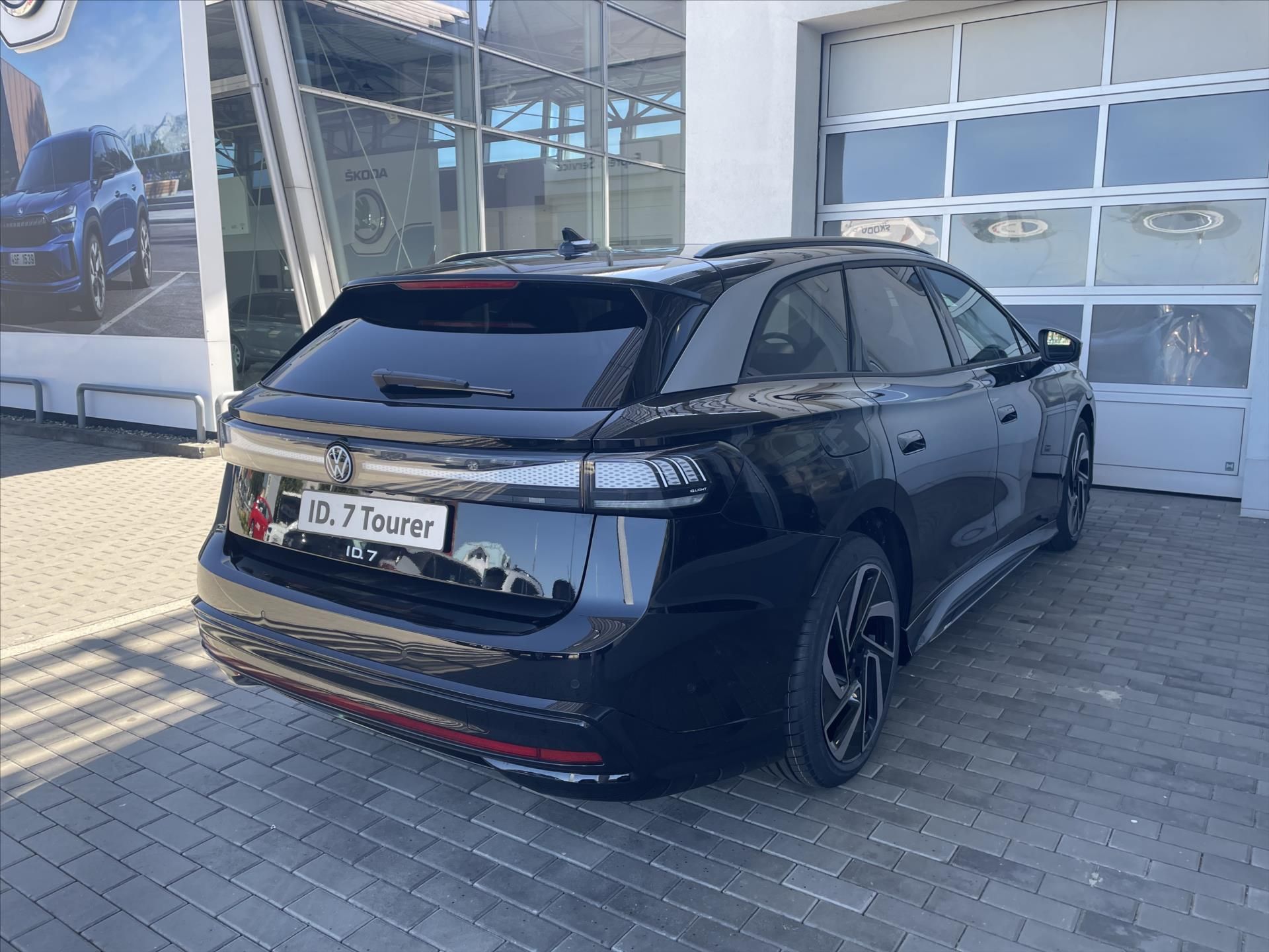 Volkswagen ID.7 Tourer, 86kW, 210kW  Pro S People - fotka 5