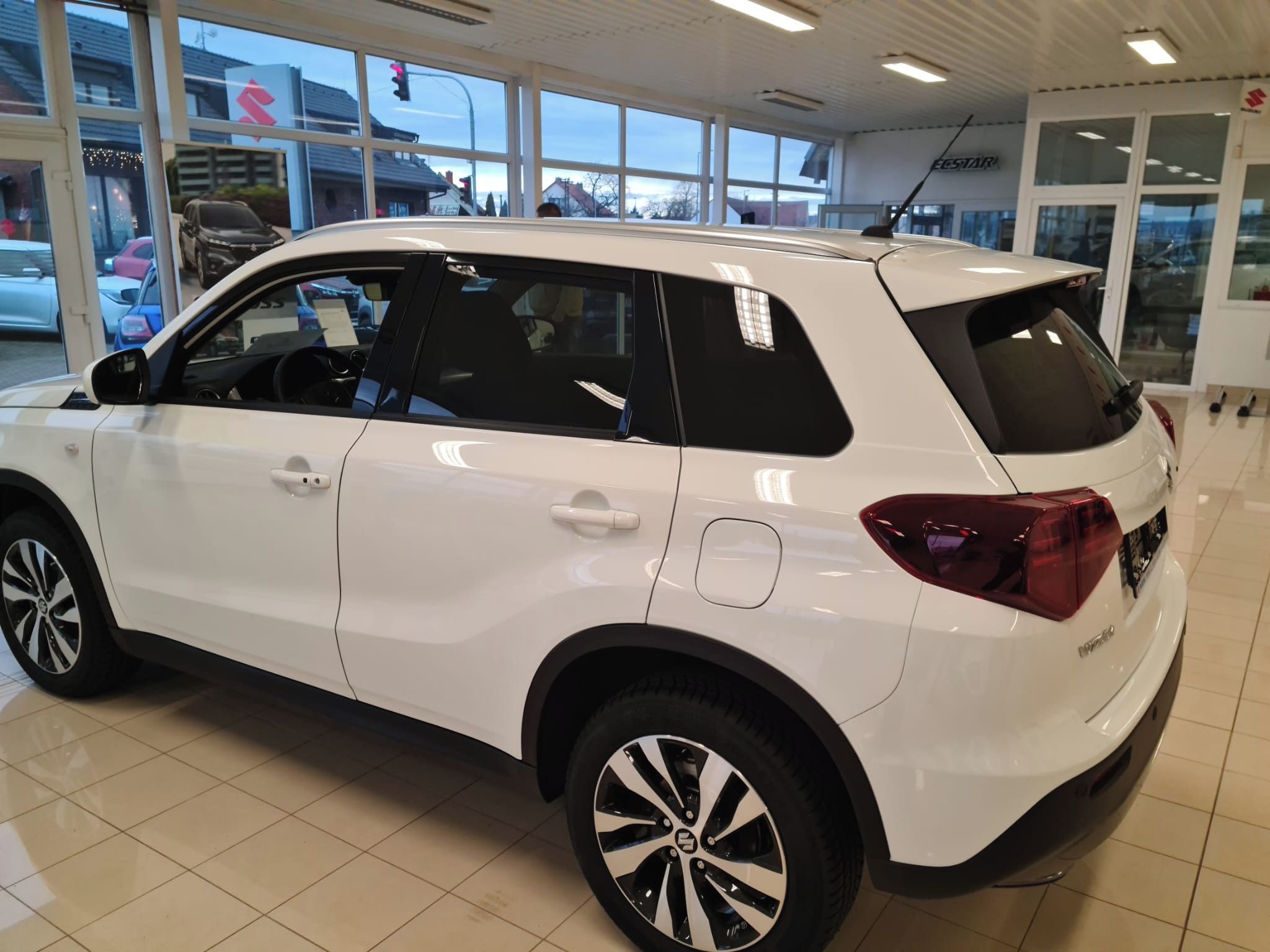 Suzuki Vitara, 1,4 Premium - fotka 4