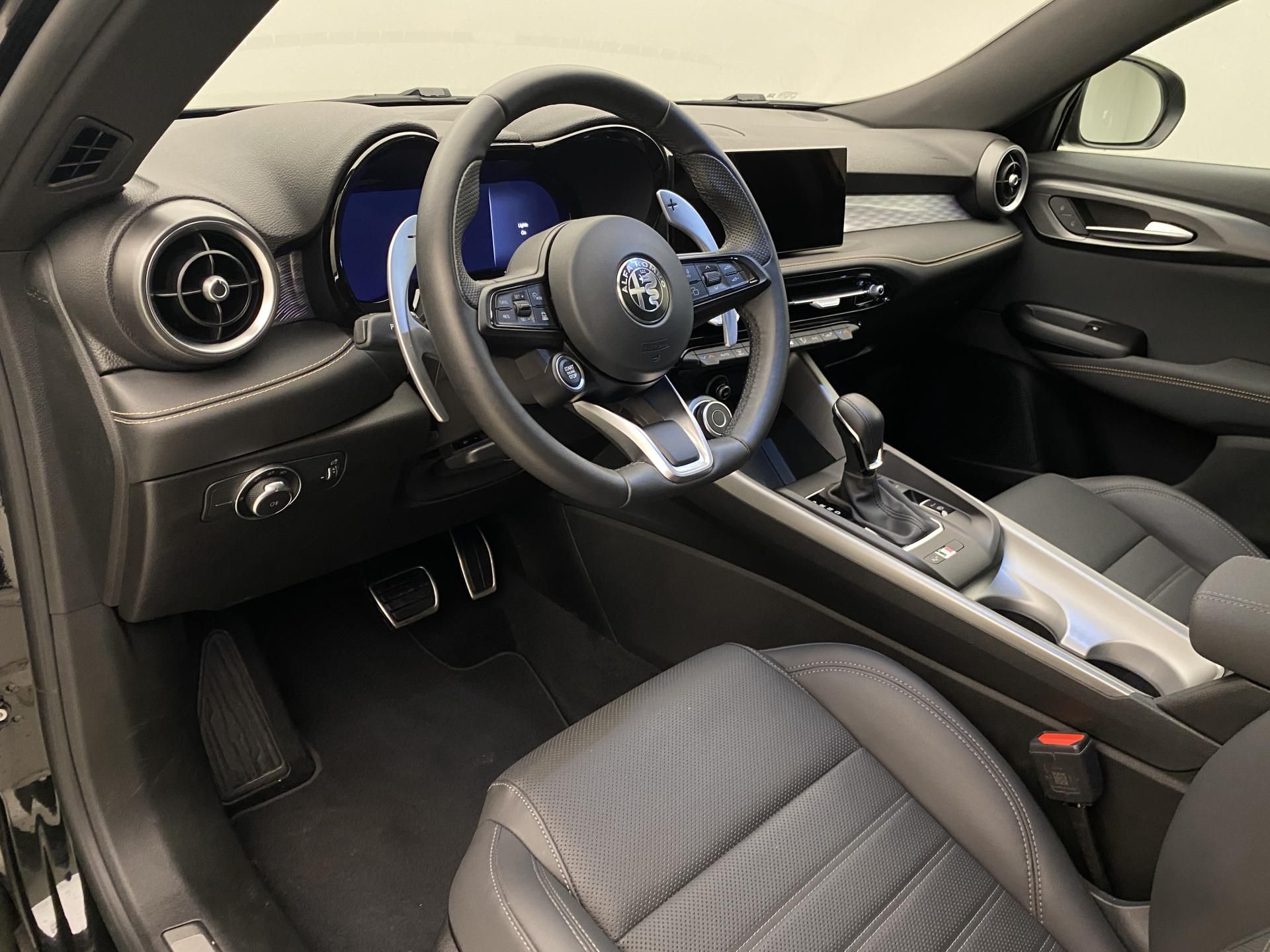 Alfa Romeo Tonale, VELOCE 1.5T HYBRID AUT - fotka 4