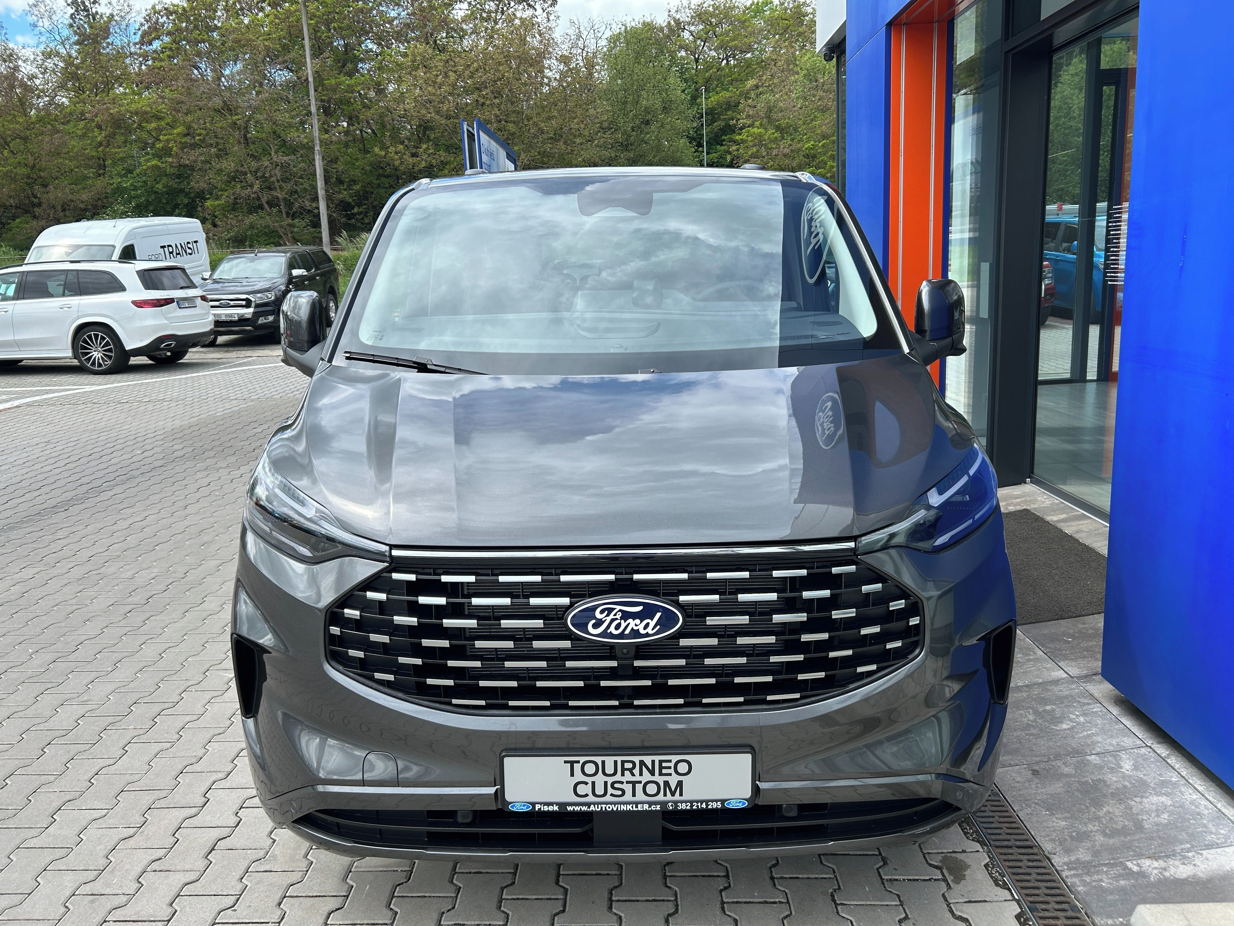 Ford Tourneo Custom, Titanium X L2 2.0EcoBlue 110kW - fotka 2