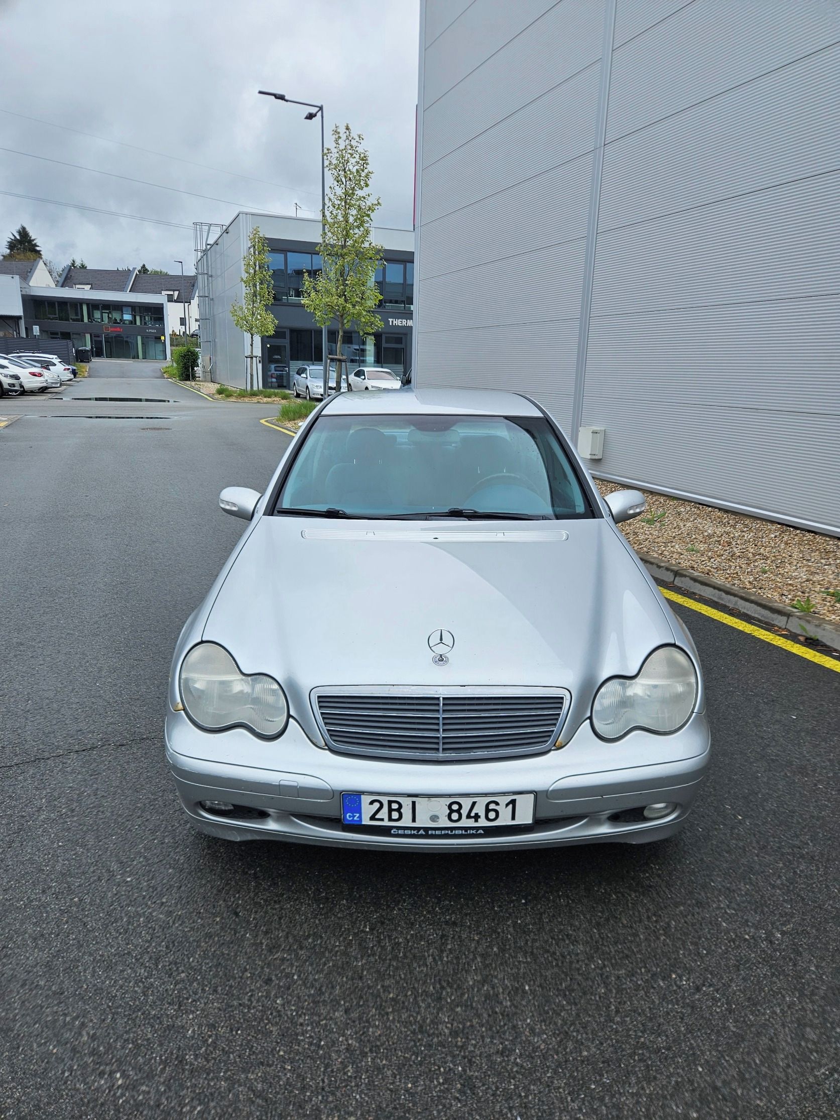 Mercedes-Benz Třídy C, C 180 - fotka 2
