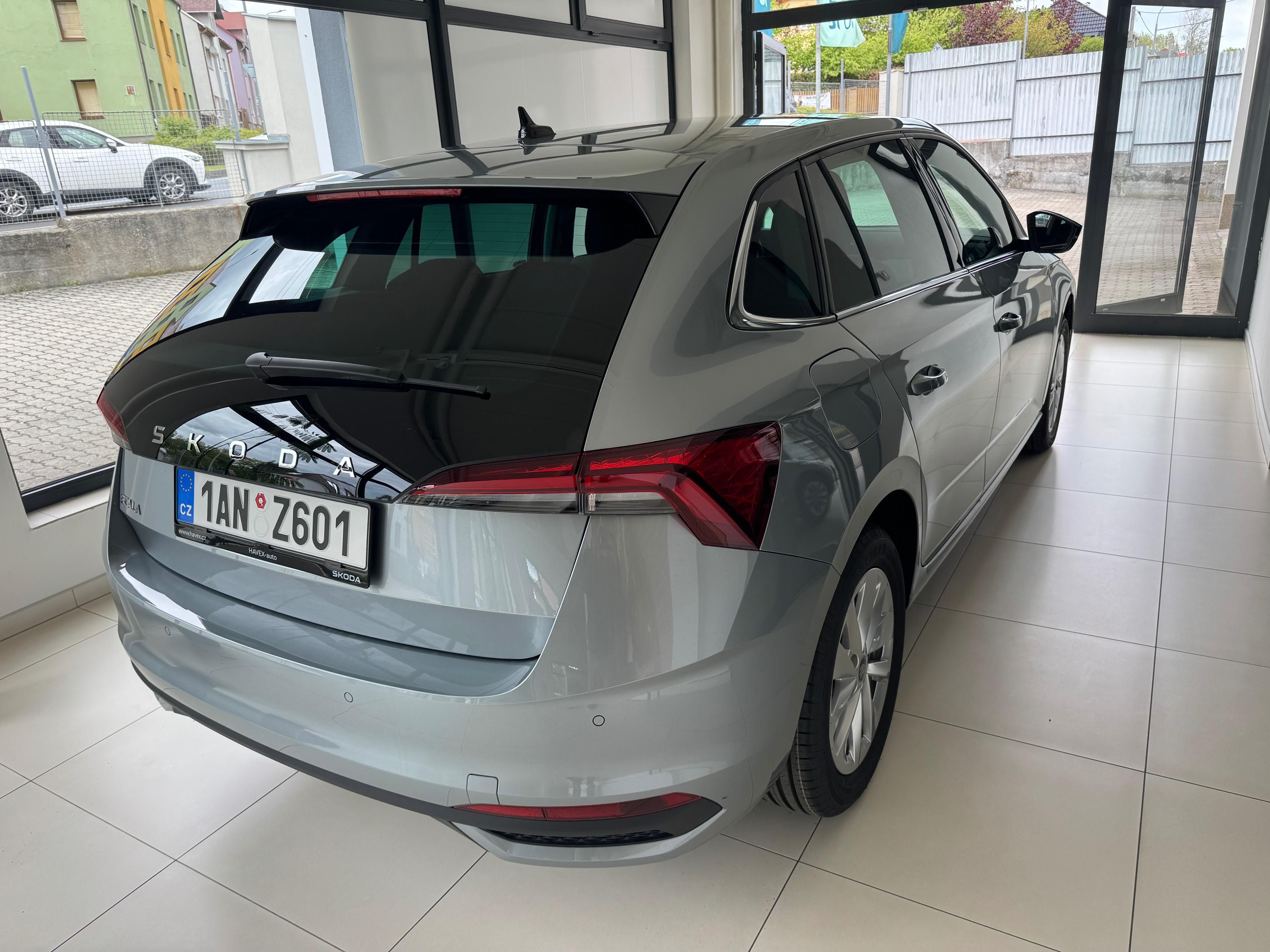 Škoda Scala, Top Selection 1.0TSI, 85kw - fotka 4