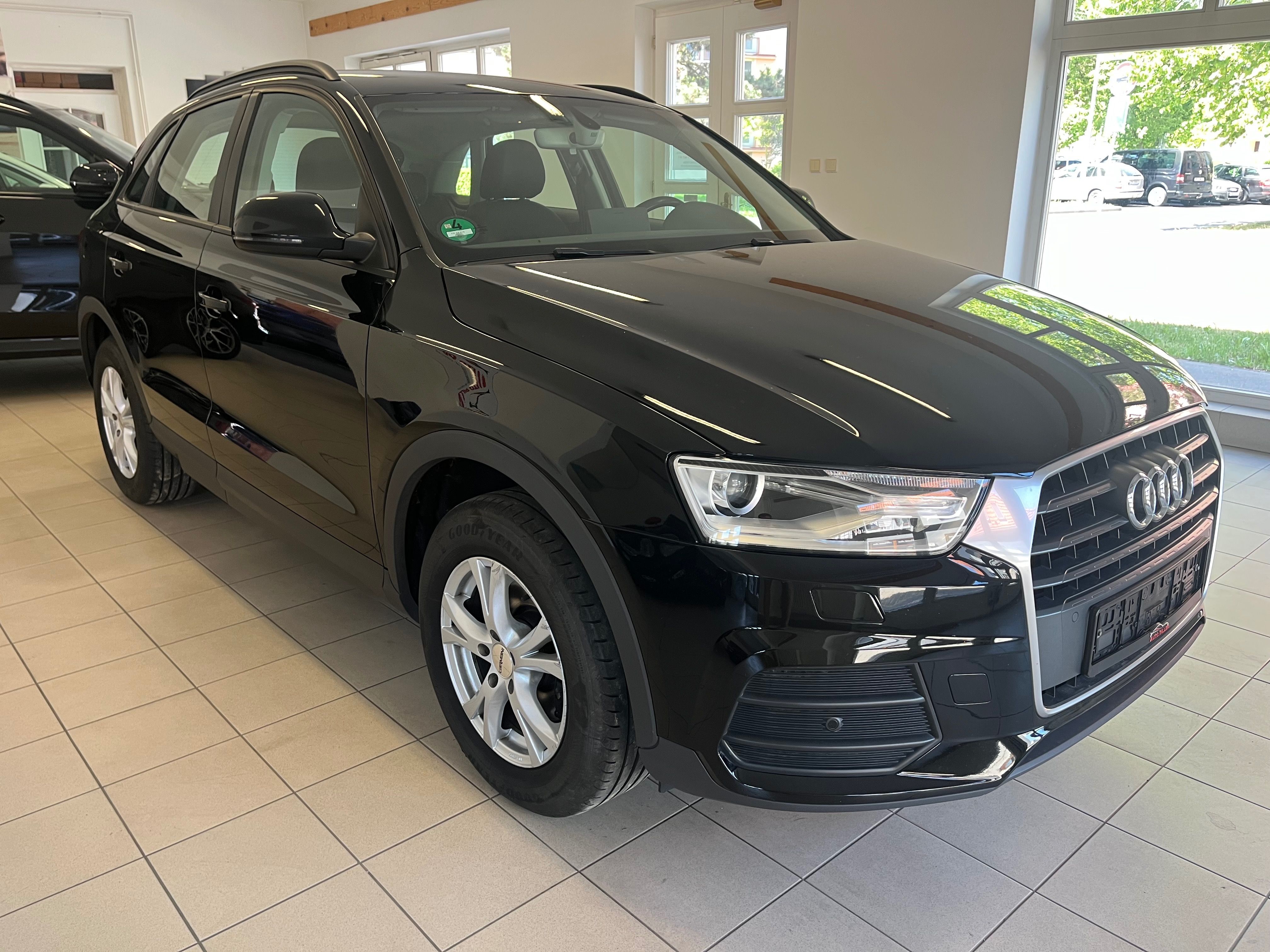 Audi Q3, 1,4 TFSI S-tronic - fotka 3