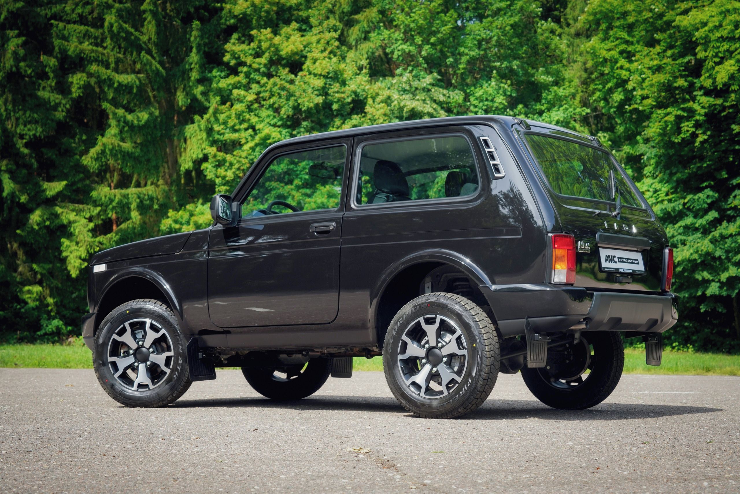 Lada Niva, Legend 4x4 - URBAN,plná záruka - fotka 5