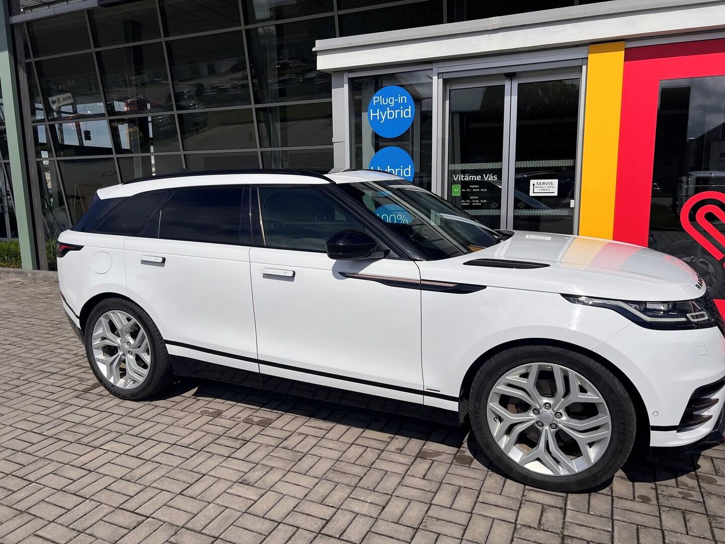 Land Rover Range Rover Velar, D3000 R-DYNAMIC - fotka 2