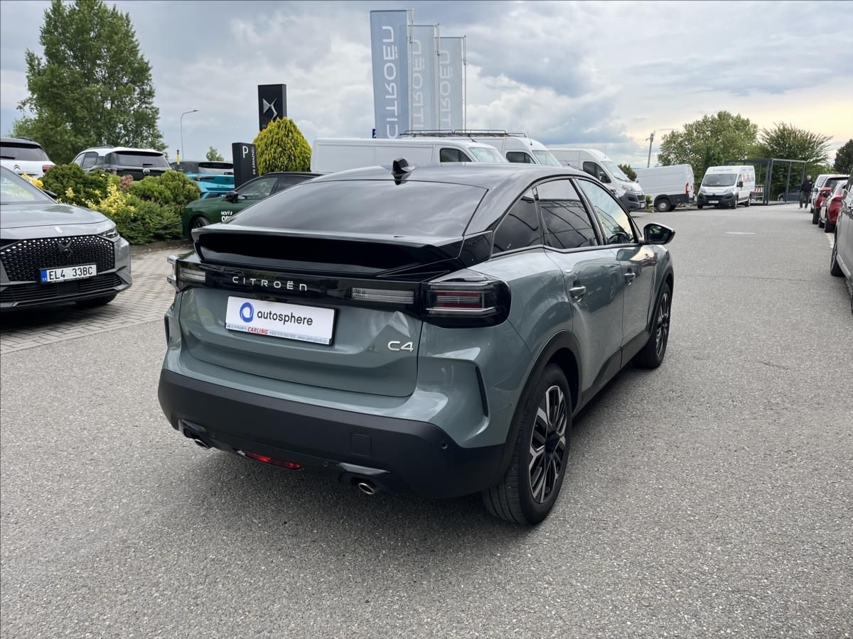 Citroën C4, 1,2   MAX 136 hybrid - fotka 4