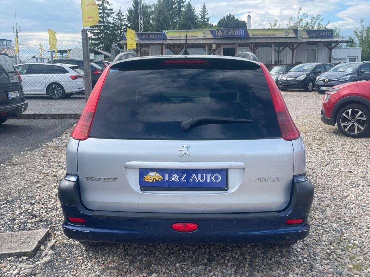 Peugeot 206, 1,4 i - fotka 5