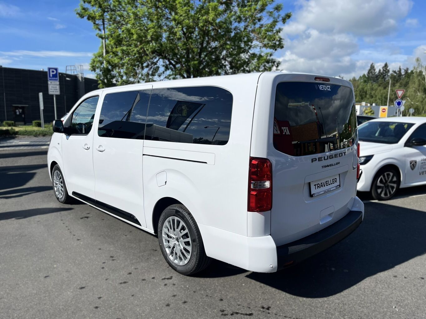 Peugeot Traveller, Active L3 2.2 BlueHDi 180k EAT - fotka 3