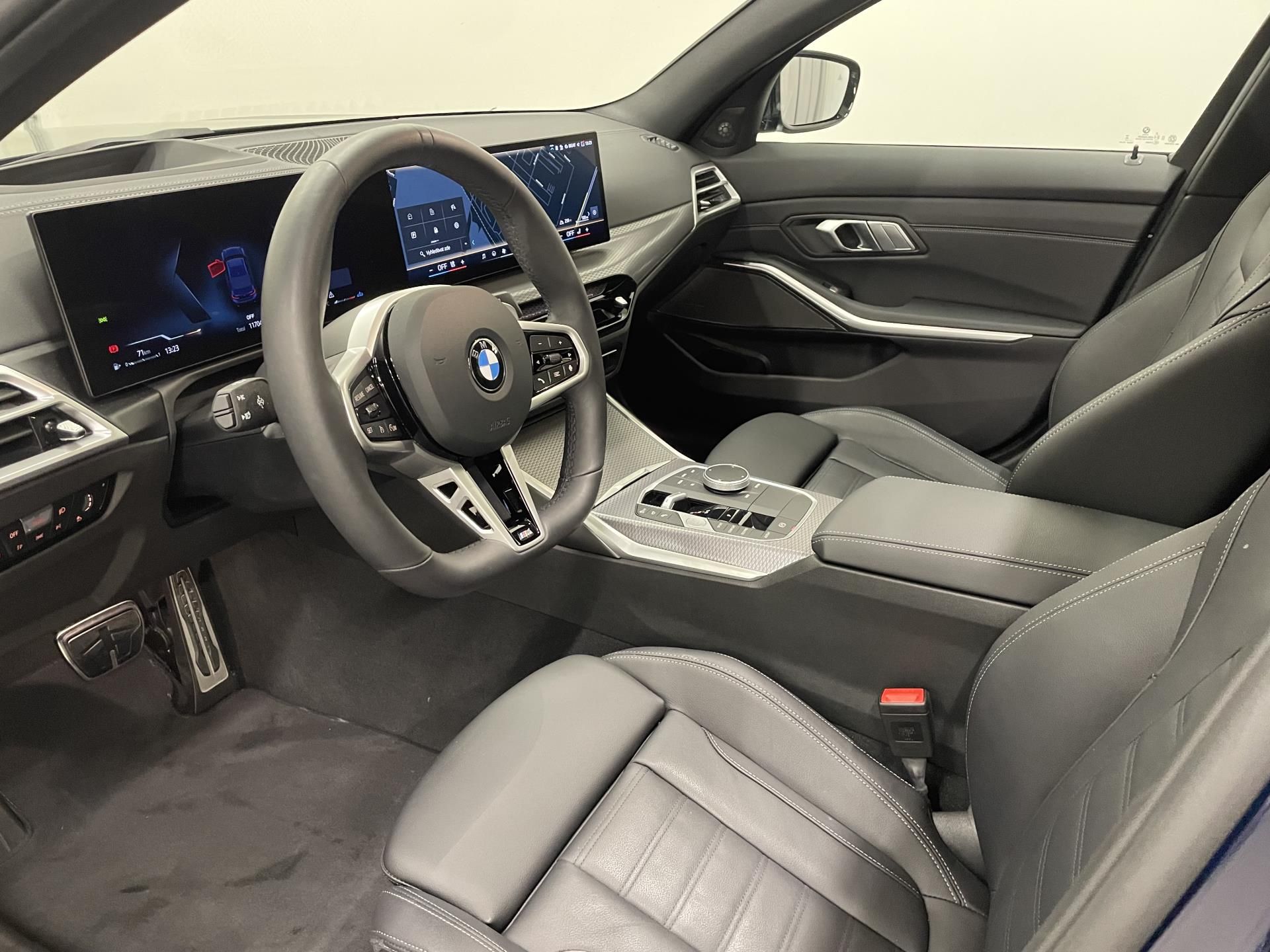 BMW Řada 3, 330D xDrive Tažné Harman - fotka 6