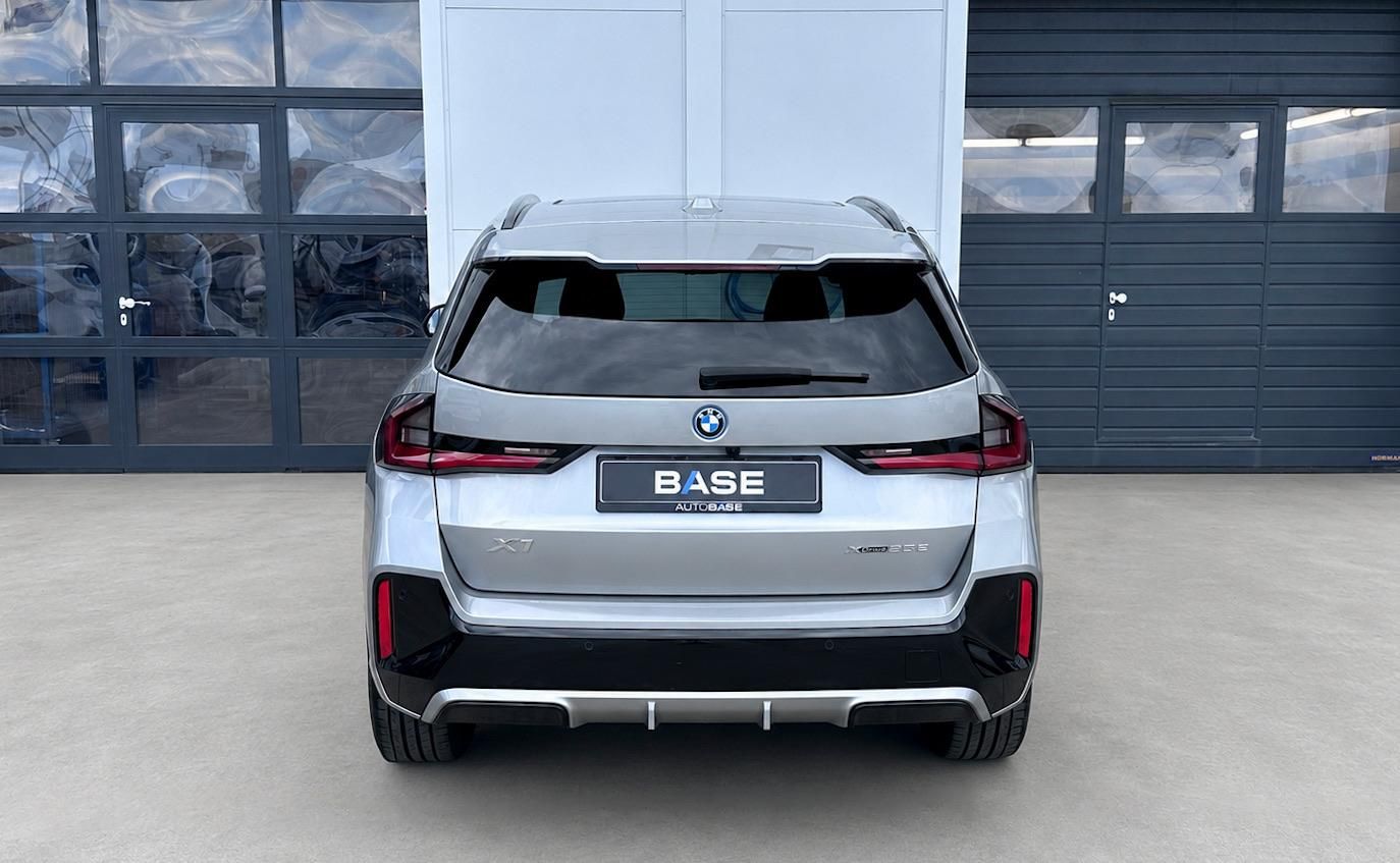 BMW X1, xDrive30e M-Sport - fotka 5
