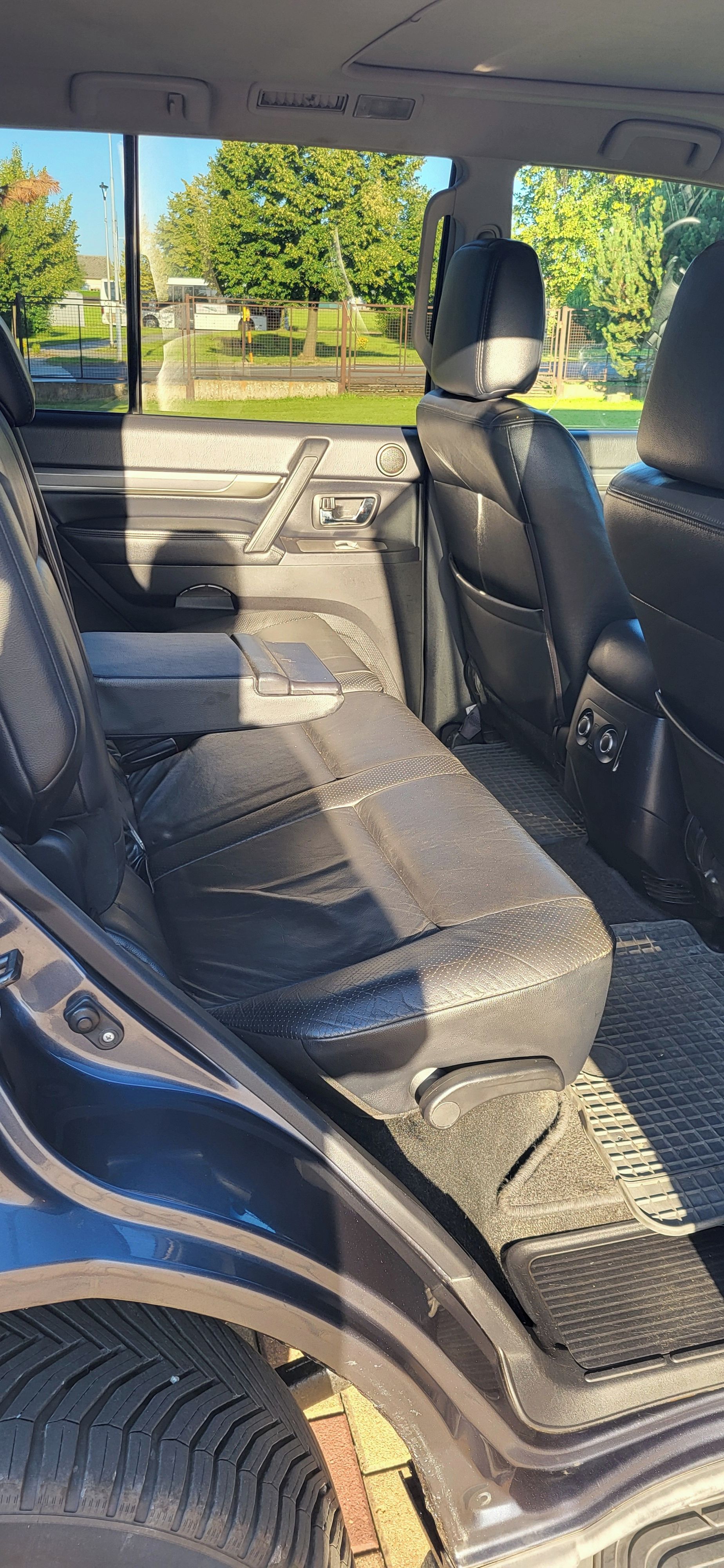 Mitsubishi Pajero, 3,2 DiD, Diesel 4x4 - fotka 3