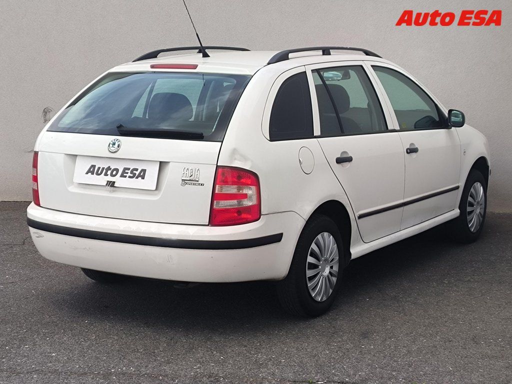 Škoda Fabia, 1.2 12V,ČR - fotka 4