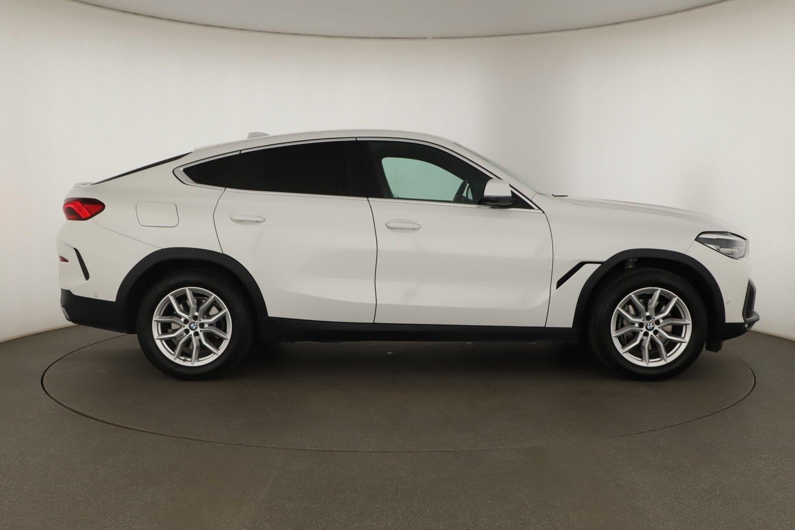 BMW X6, xDrive40i - fotka 6