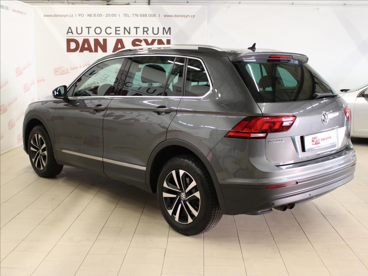 Volkswagen Tiguan, 2,0 TSi 140 KW, LED, DSG, 4 Mo - fotka 6