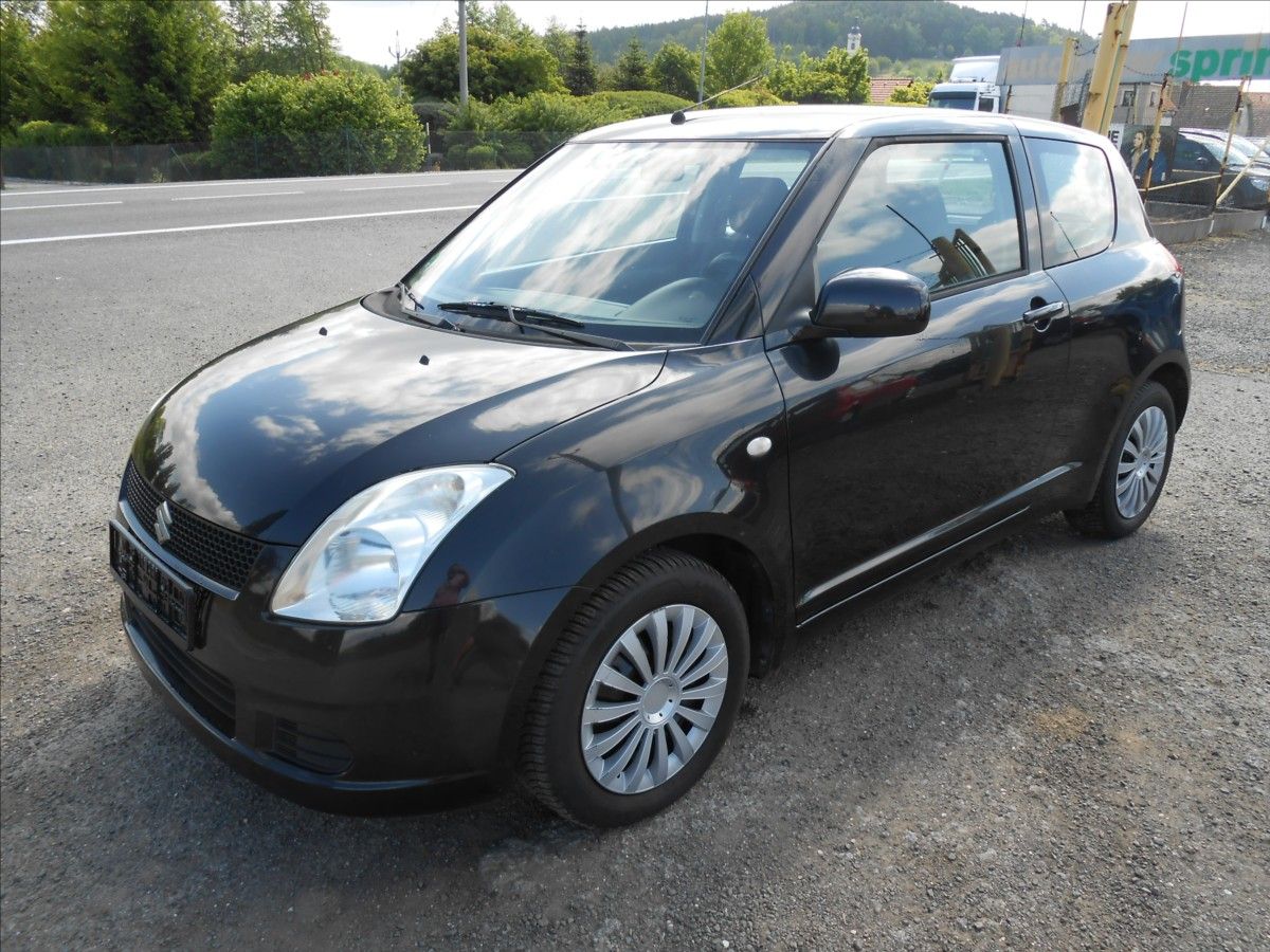 Suzuki Swift, 1,3 i 16V 68 kW KLIMA - fotka 6