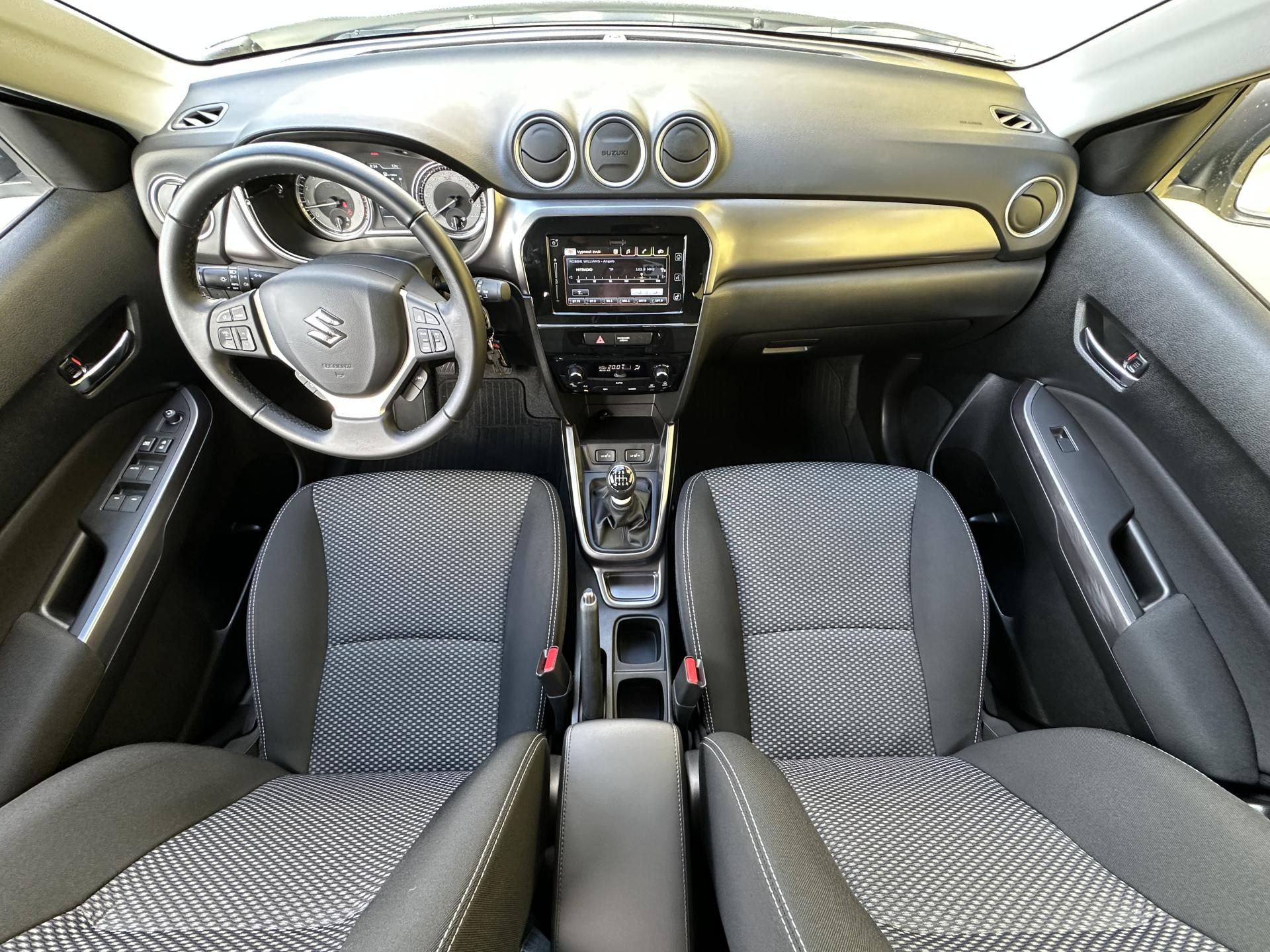 Suzuki Vitara, HYBRID 1.4/95kW *4x2* ČR - fotka 6