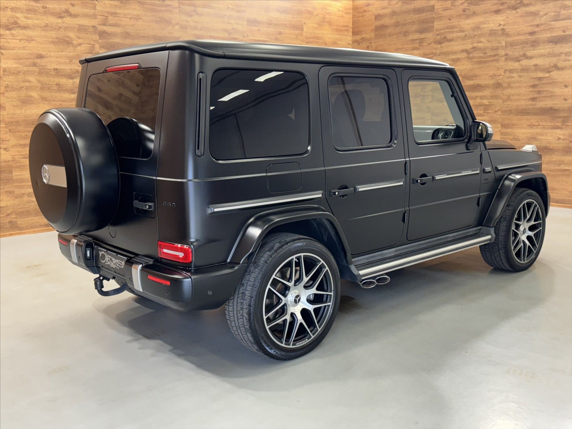 Mercedes-Benz Třídy G, 63 AMG STRONGER THAT TIME - fotka 3