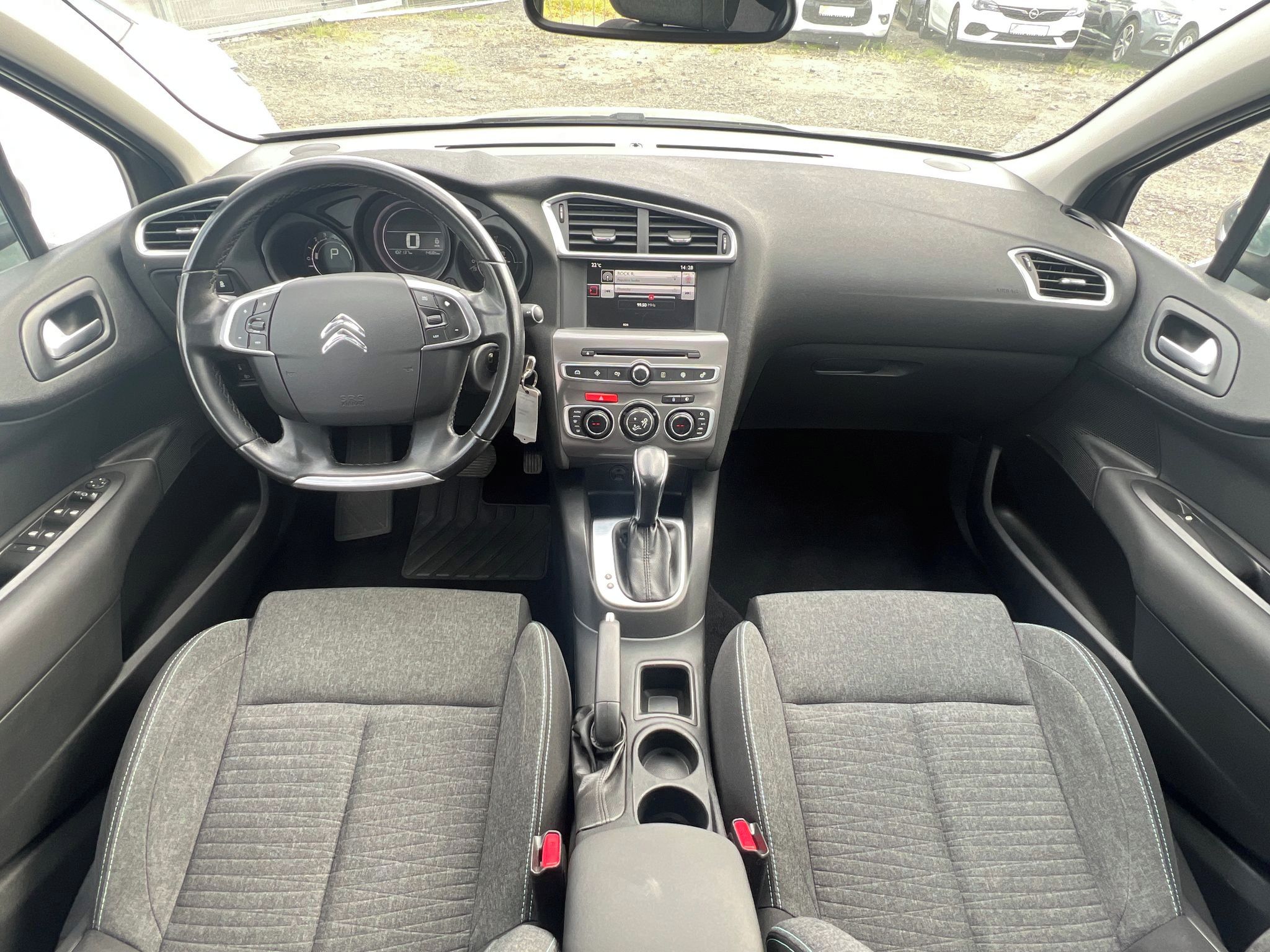 Citroën C4, 1.6 120k AUTOMAT ZÁRUKA SERVIS - fotka 3