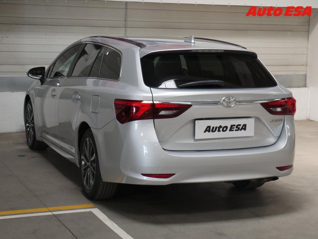 Toyota Avensis, 1.8i,2.maj,ČR,AT - fotka 4