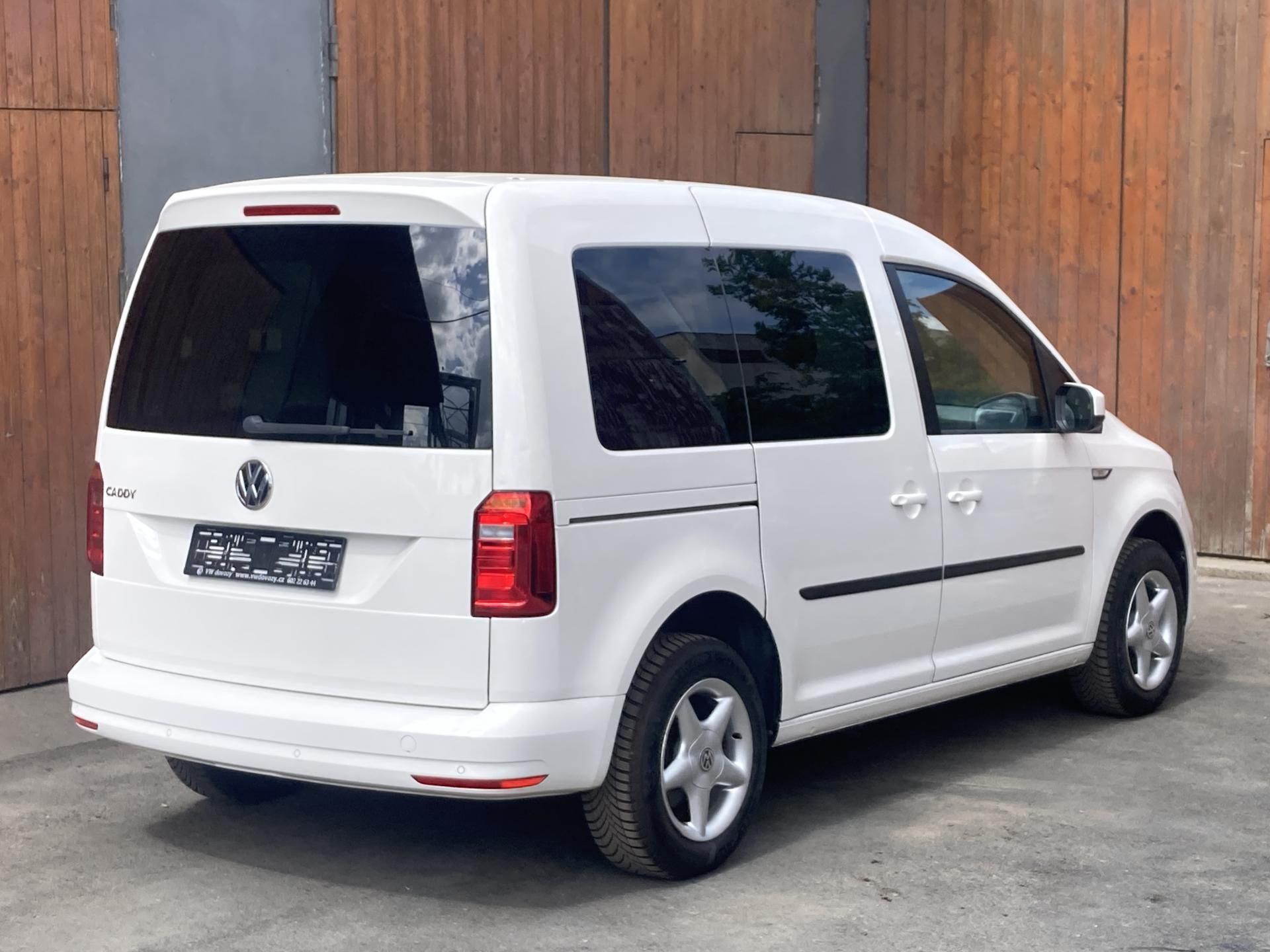 Volkswagen Caddy, 2,0TDi 99tis/km - DPH - fotka 3