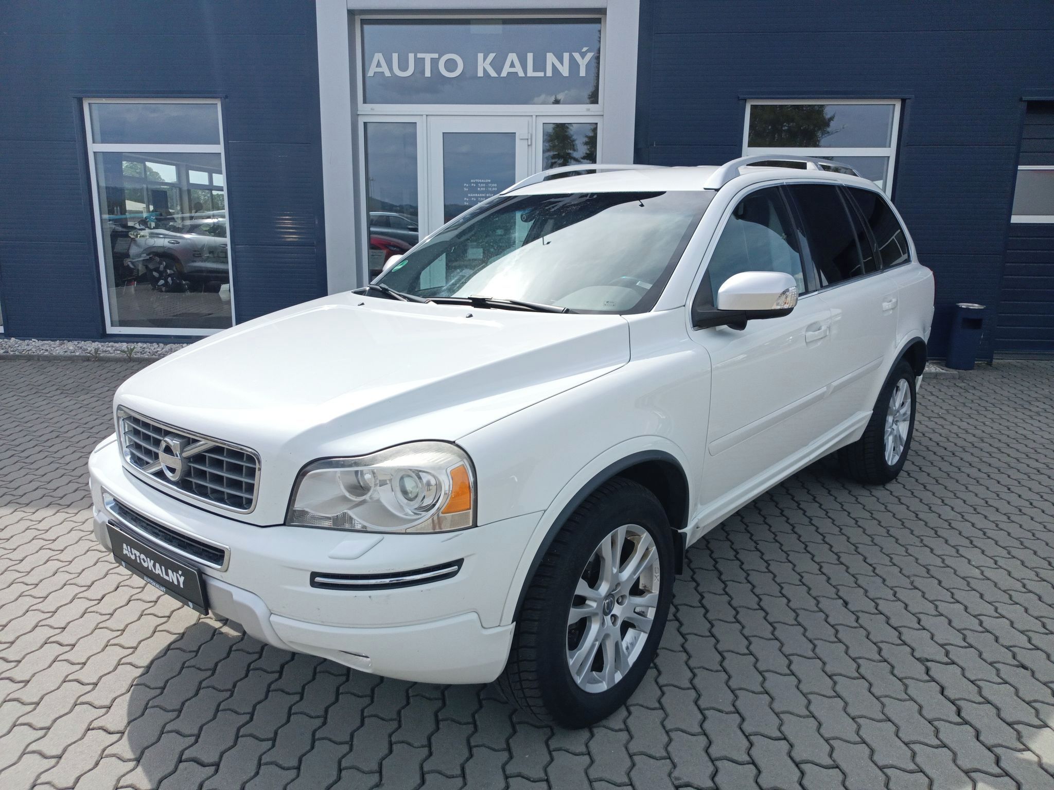 Volvo XC90, D5 AWD 2,4 147kW, 7 míst