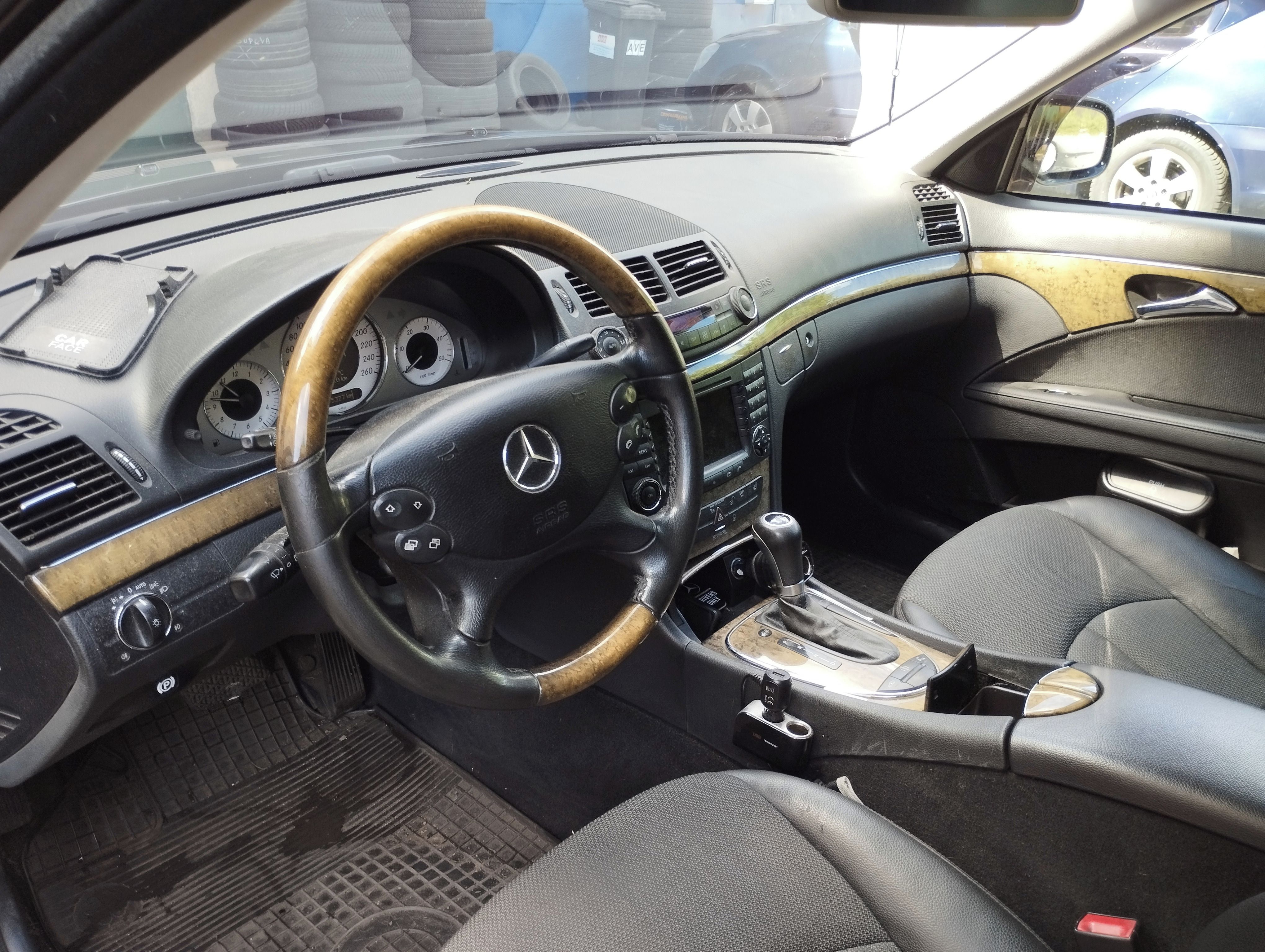 Mercedes-Benz Třídy E, E320CDi Avantgarde+výbava - fotka 4