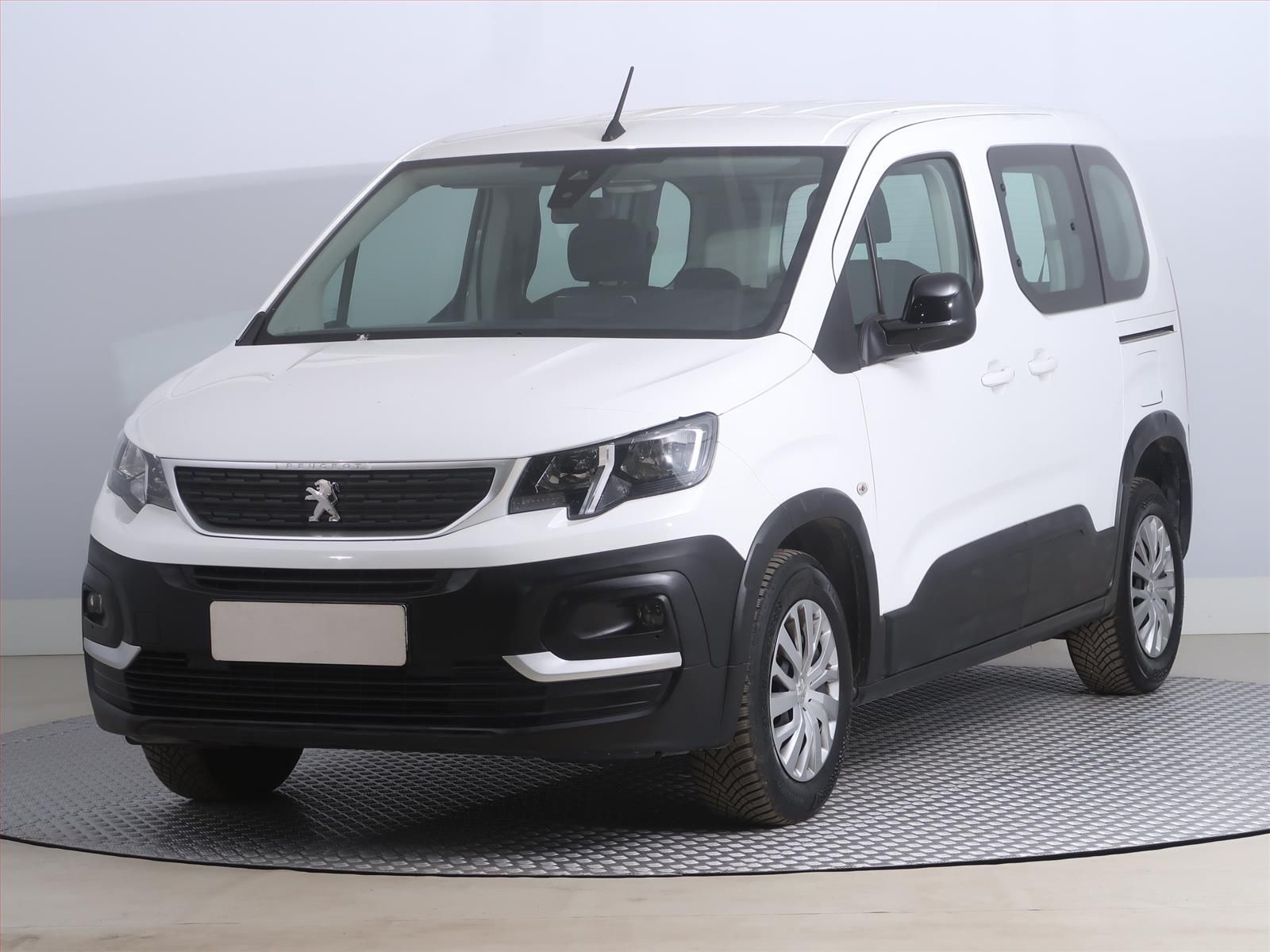 Peugeot Rifter, 1.5 BlueHDi, Active, 5Míst - fotka 2