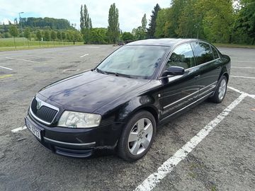 Škoda Superb 2,8 V6