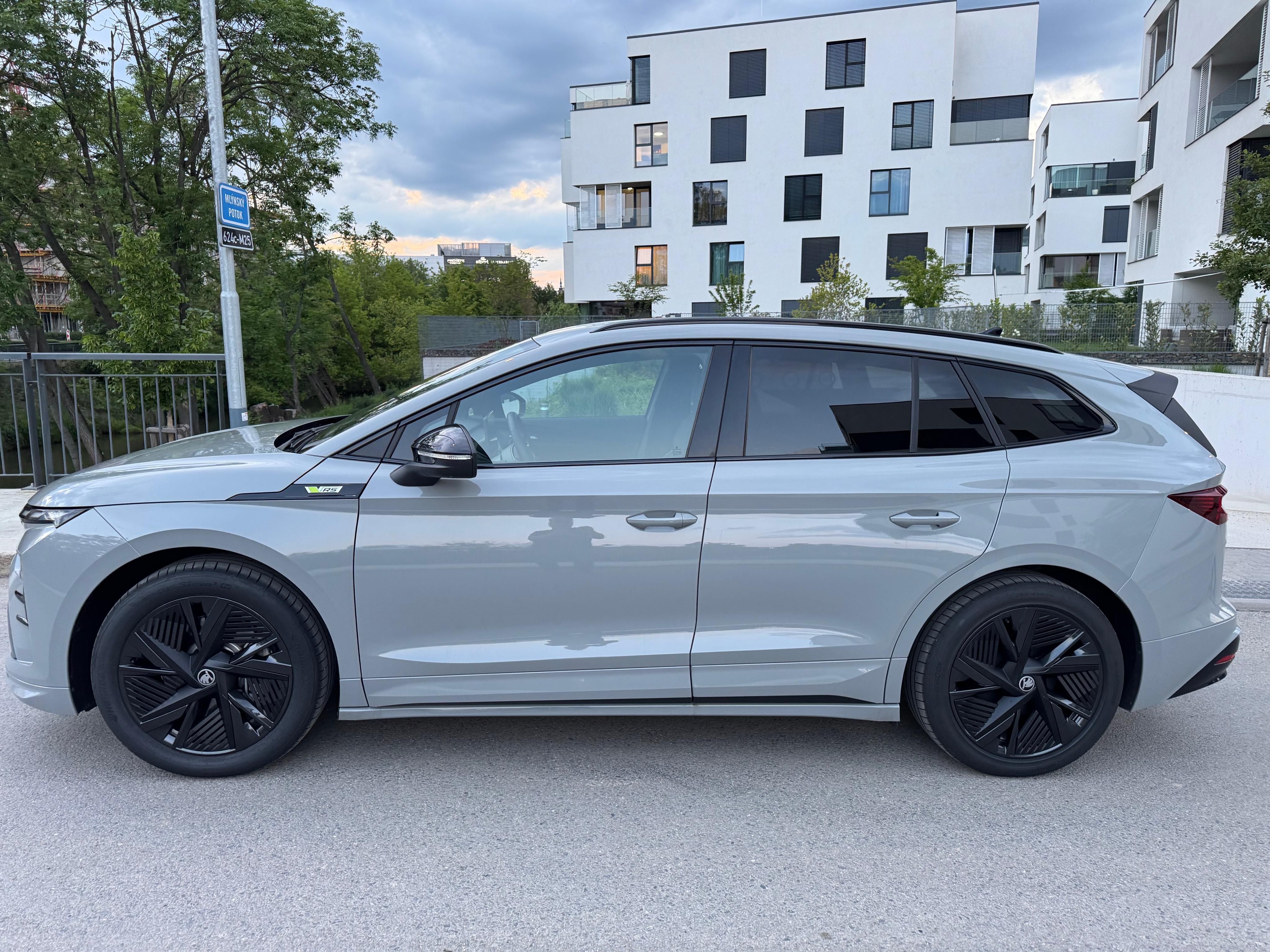 Škoda Enyaq, RS 4x4 82 ČR ZÁRUKA 1 MAJITEL - fotka 3