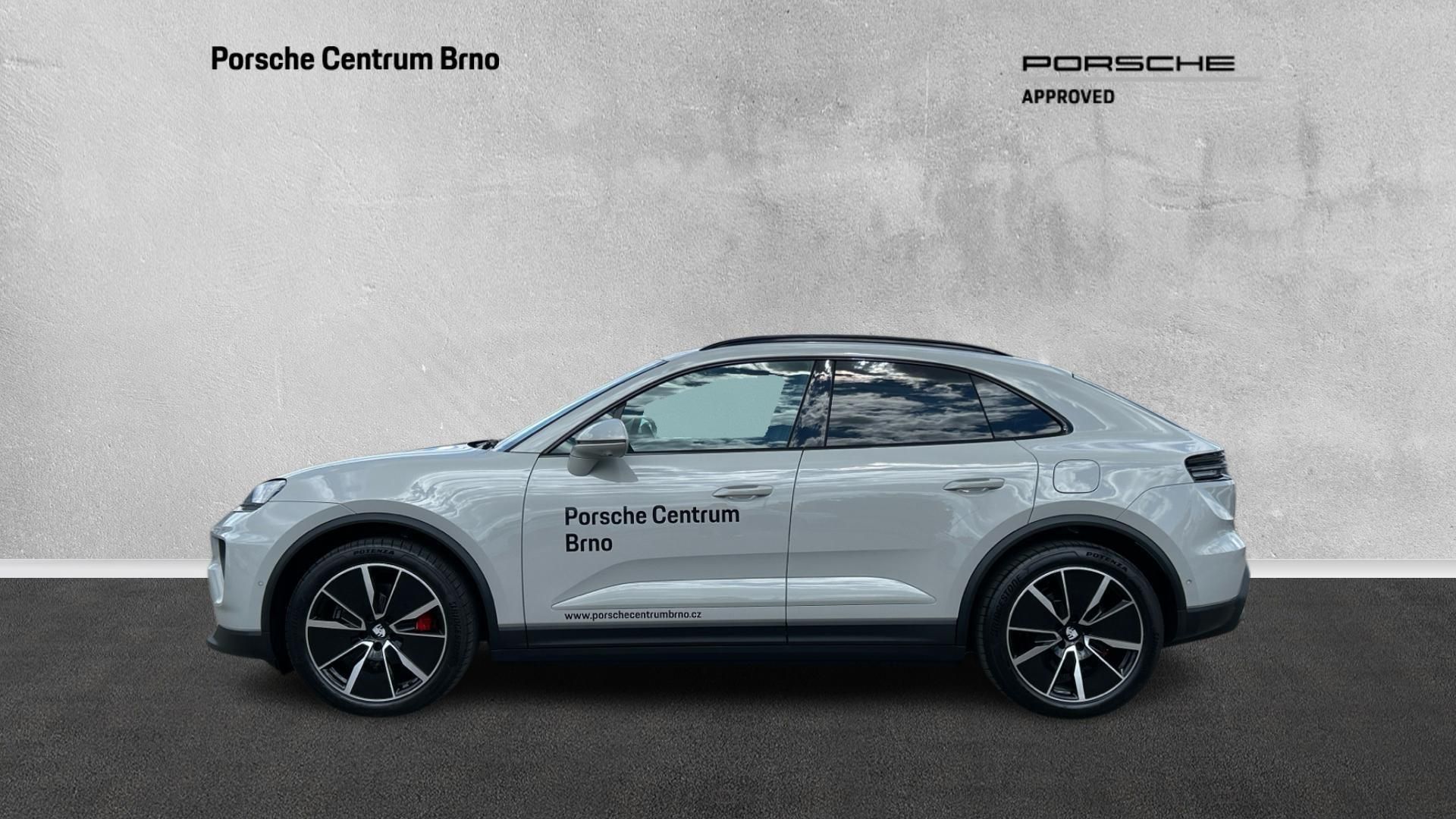 Porsche Macan, 4S Electric - fotka 2