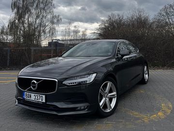 Volvo S90 D4