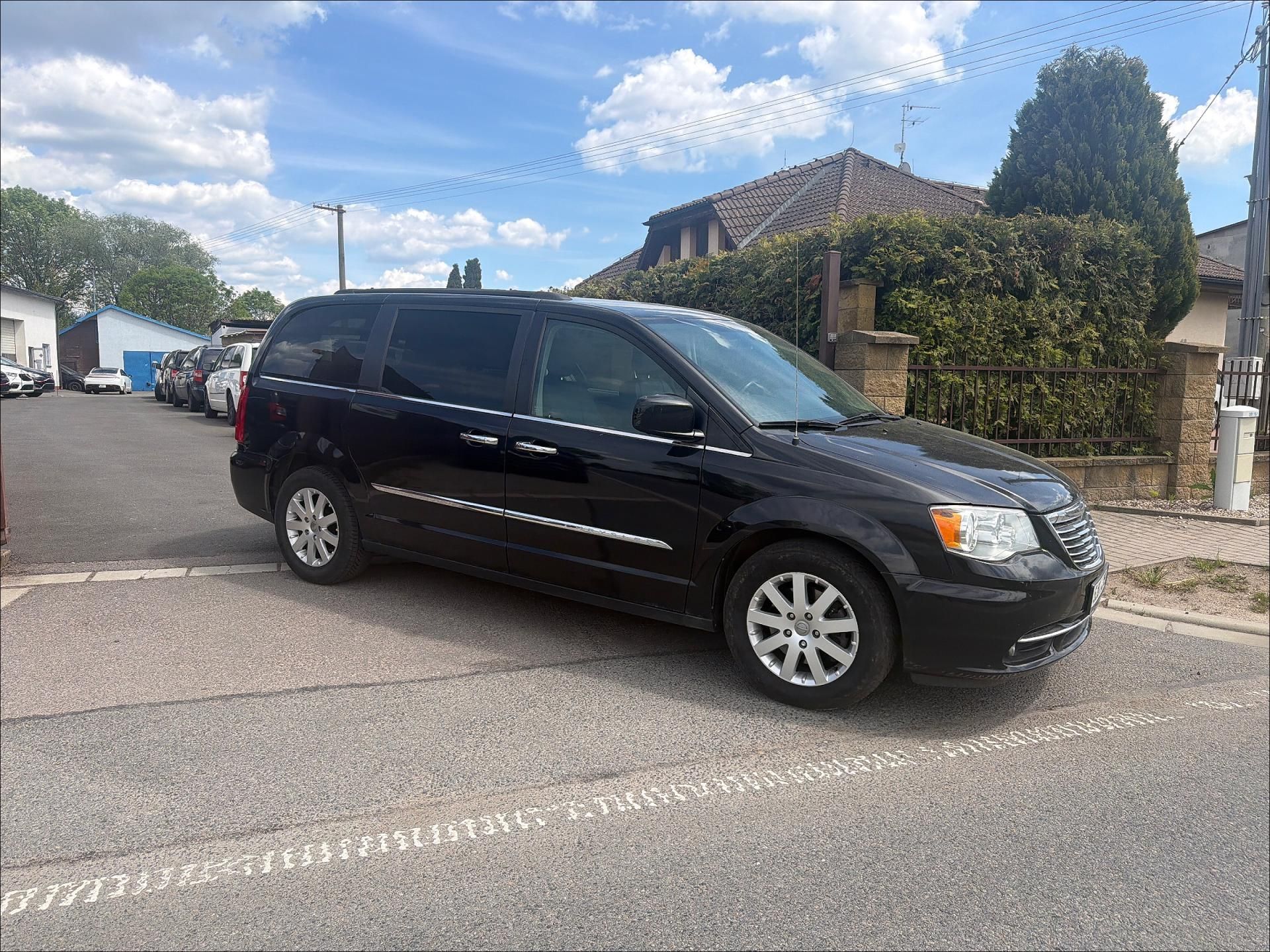 Chrysler Town & Country, 3,6 Limited DVD 2016