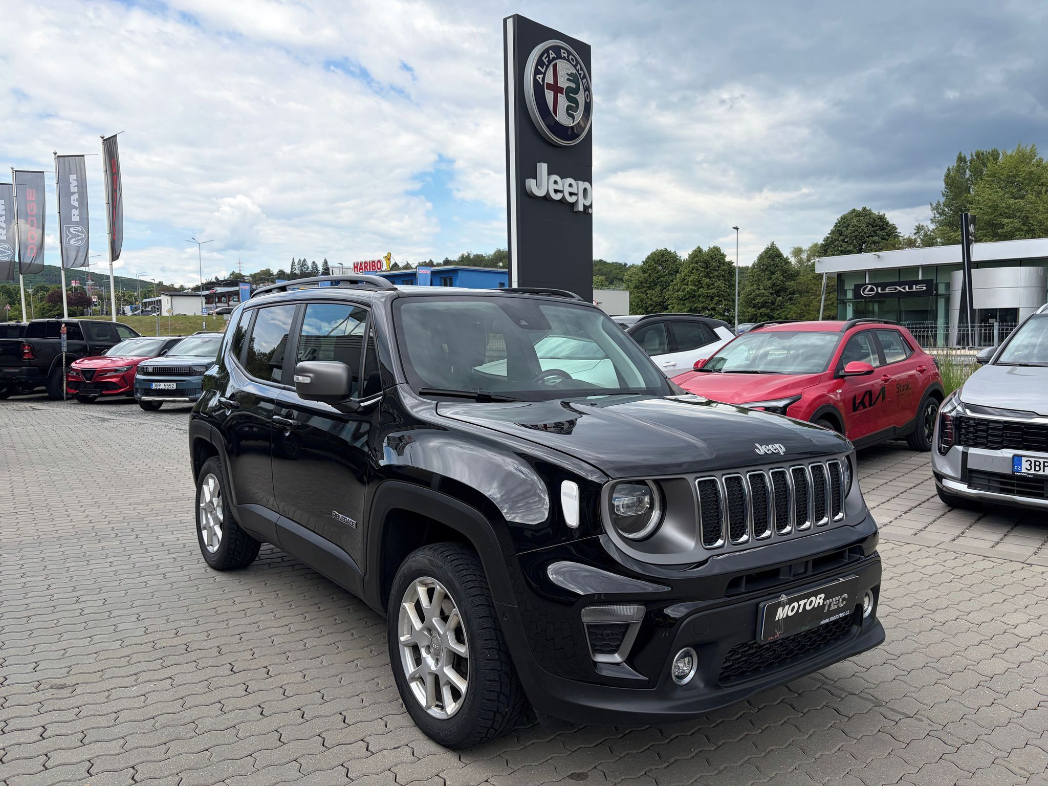 Jeep Renegade, 2.0 Mjet 140k Limited 4x4 AT - fotka 2