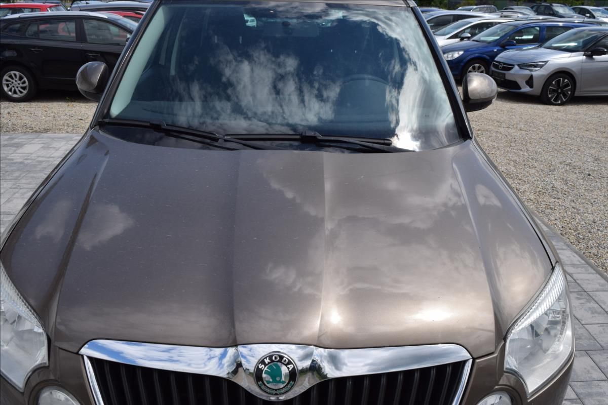 Škoda Yeti, 1,2 TSI 77KW PO SERVISE - fotka 3