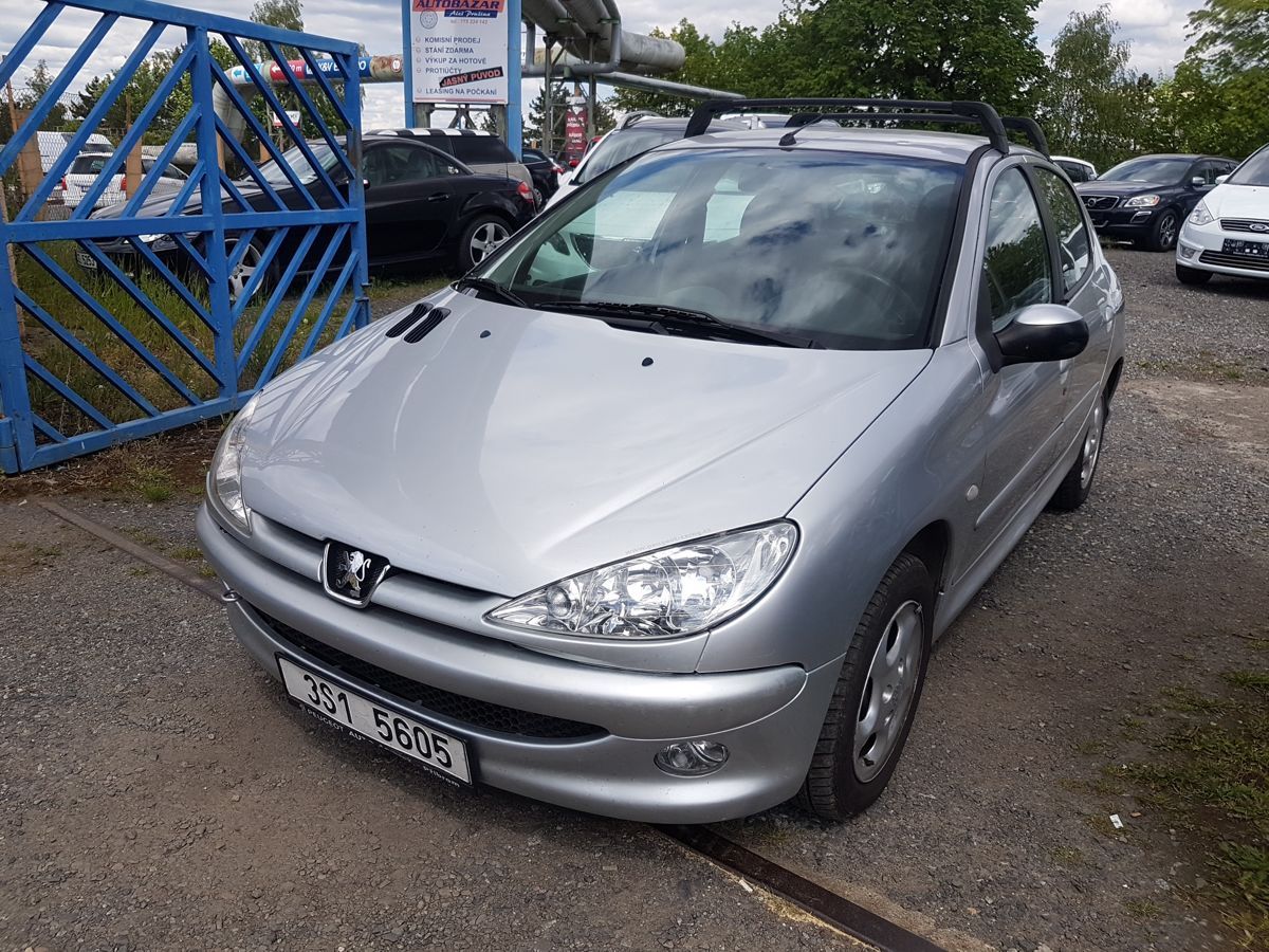 Peugeot 206, 1.1i NOVÁ STK - fotka 3