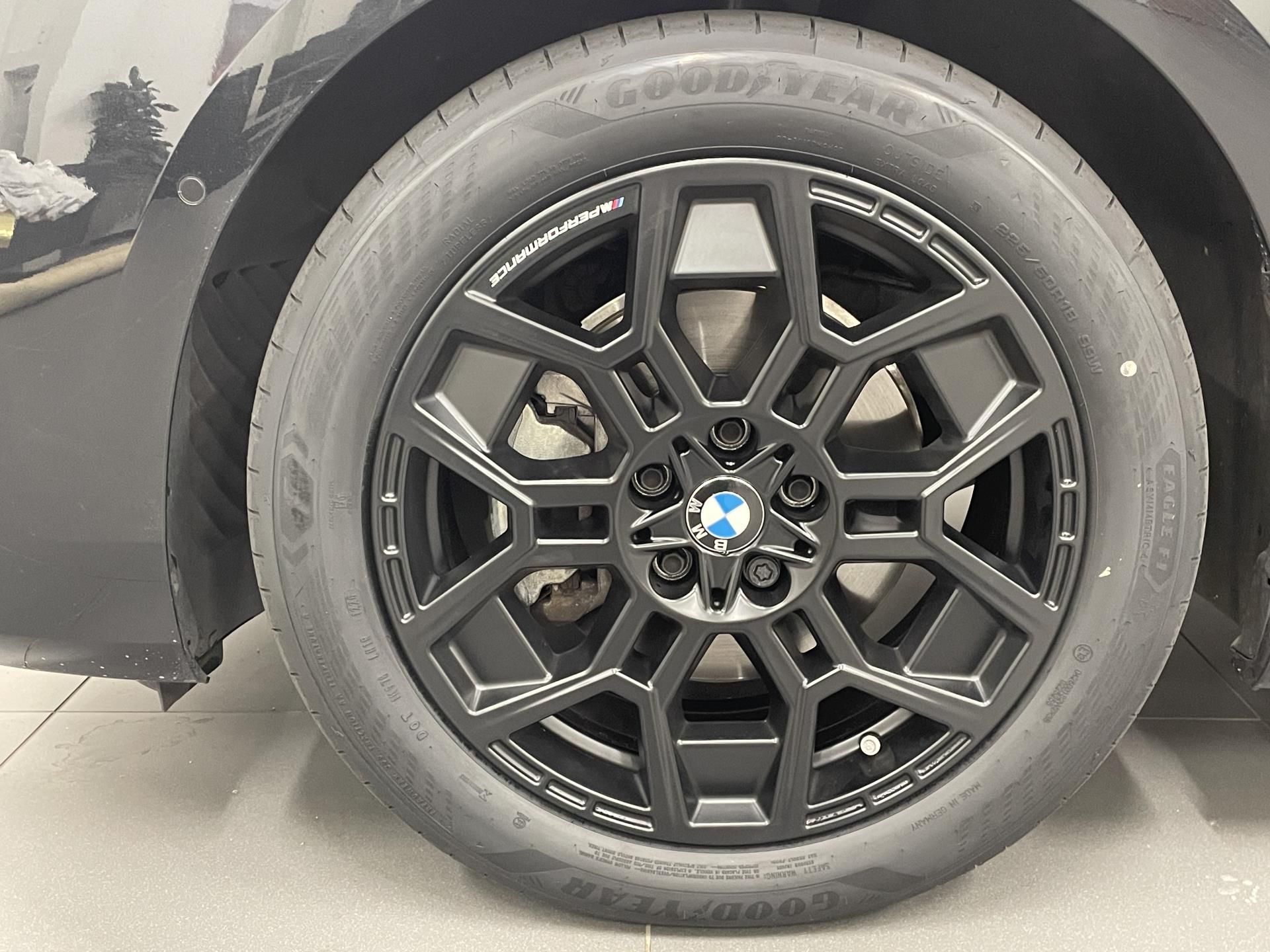 BMW Řada 2, 218i ActiveTourer Tažné Harman - fotka 4