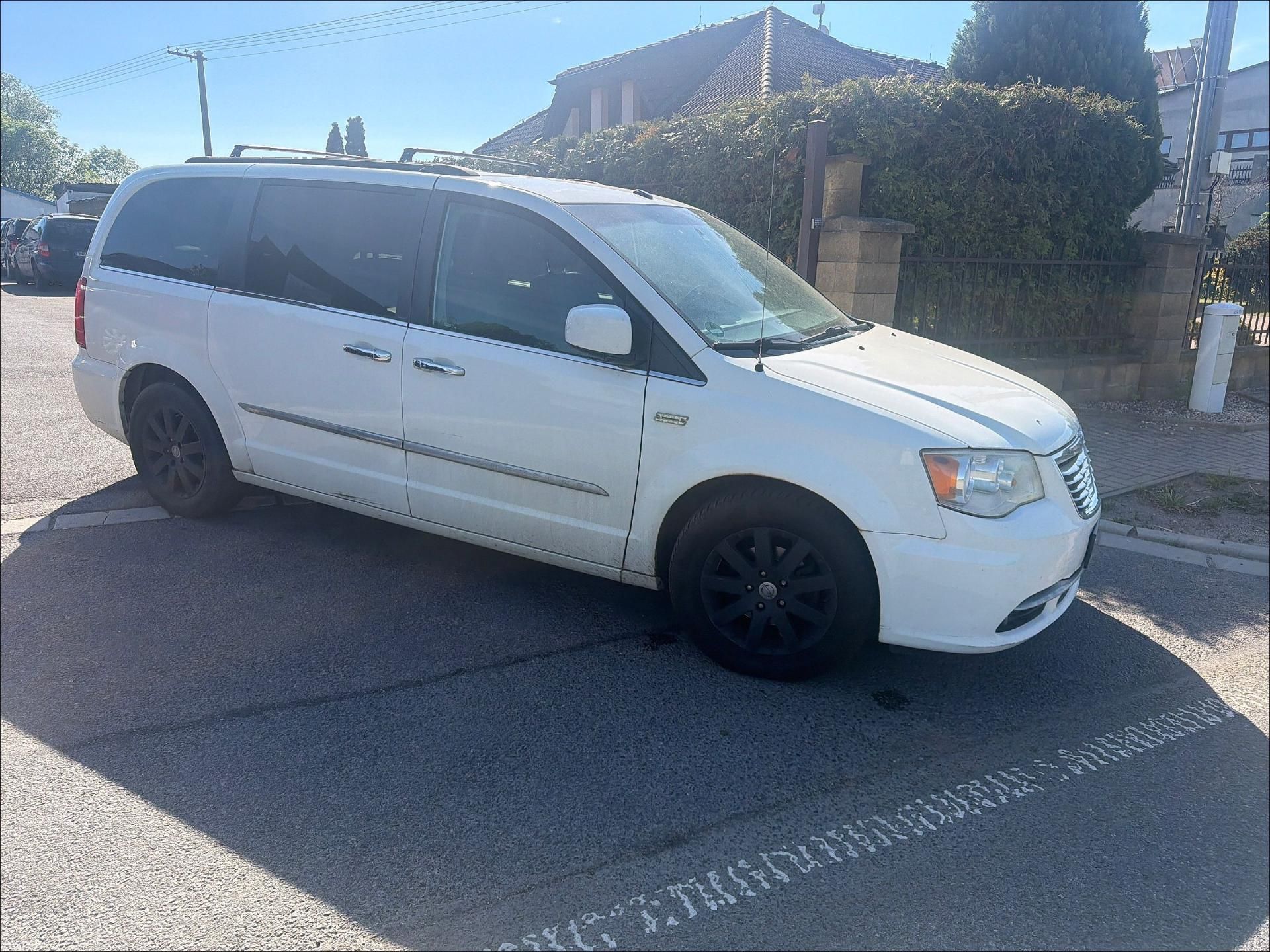 Chrysler Town & Country, 3,6 RT DVD LPG Kůže 2011