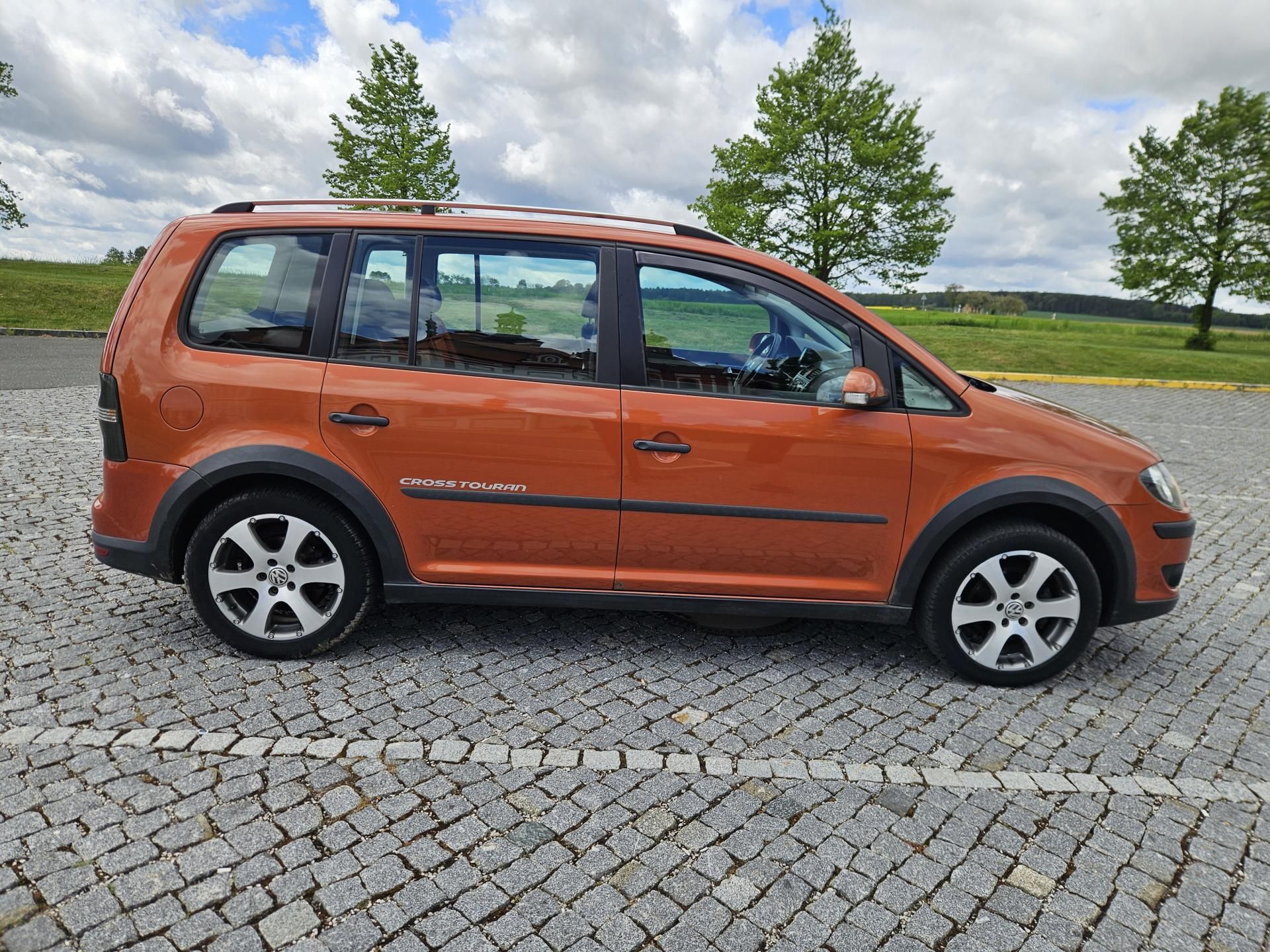 Volkswagen Touran, CROSS 1.9TDI, SPLÁTKY - fotka 5
