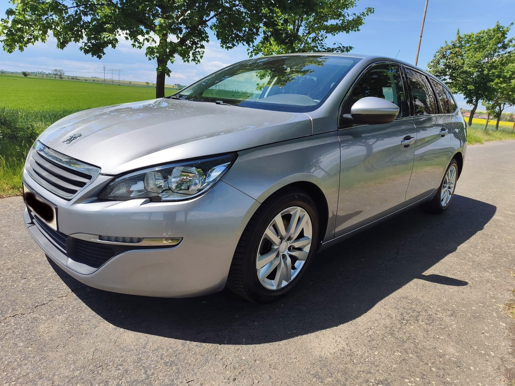 Peugeot 308, 1,6 HDi 88 kW - fotka 5