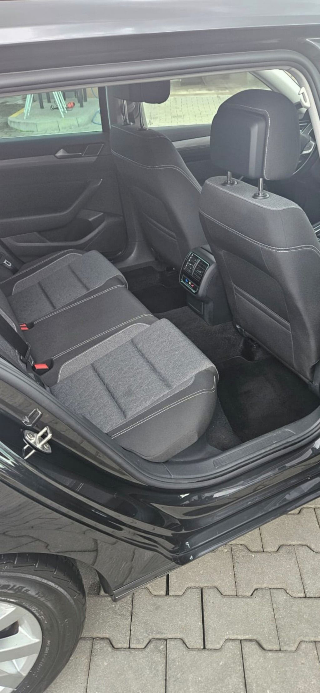 Volkswagen Passat, 2.0 tdi Sklopné Tažné zařízení - fotka 3