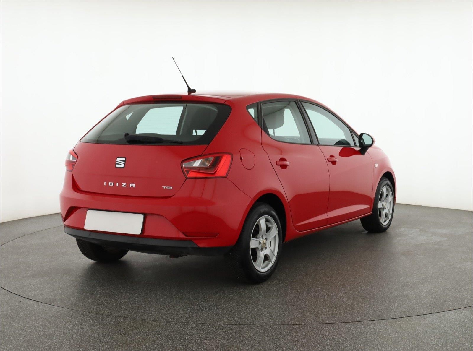 Seat Ibiza, 1.4 TDI, Navi - fotka 5