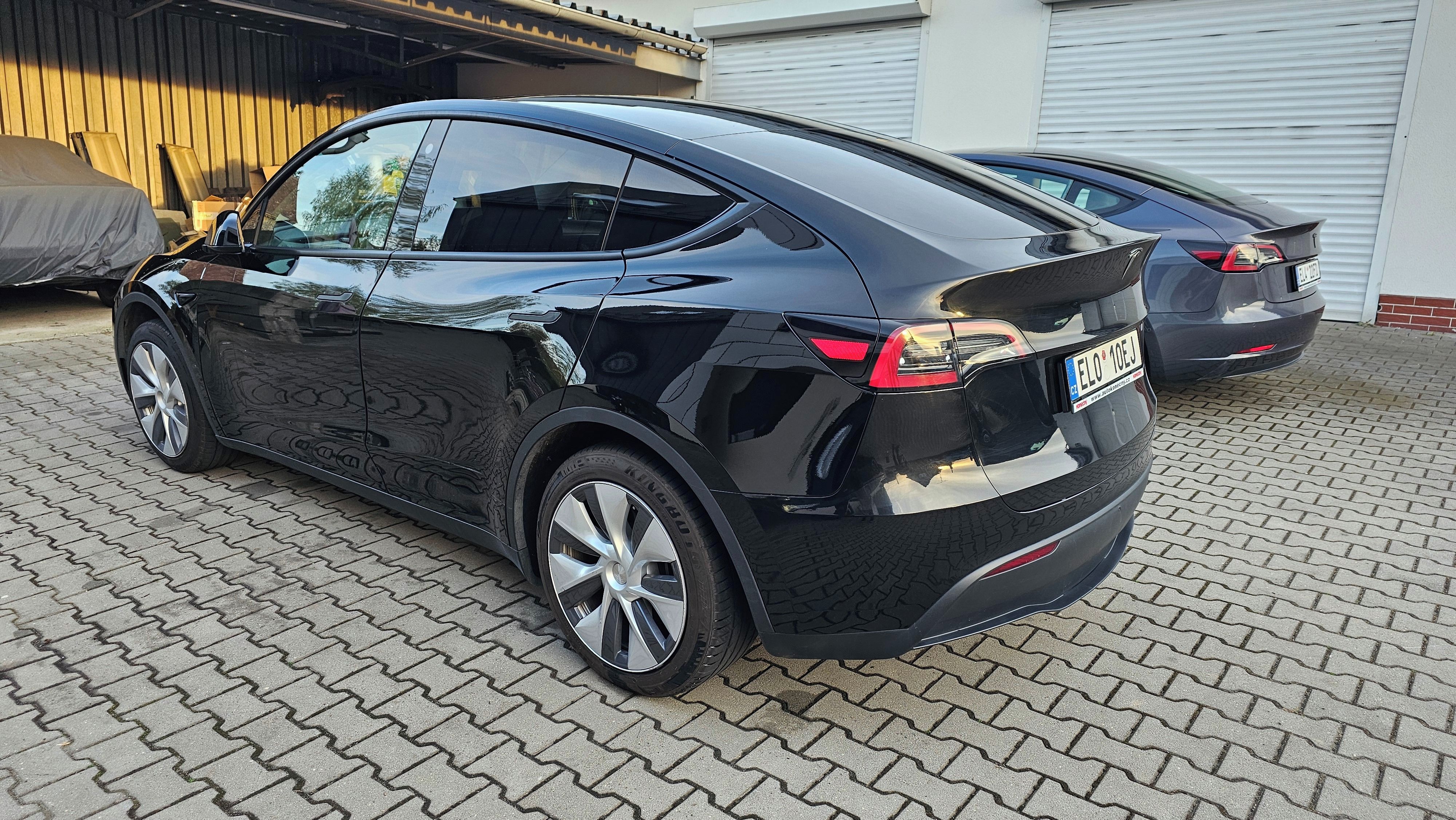 Tesla Model Y, LFP RWD 94% SoH ihned k odběru - fotka 6