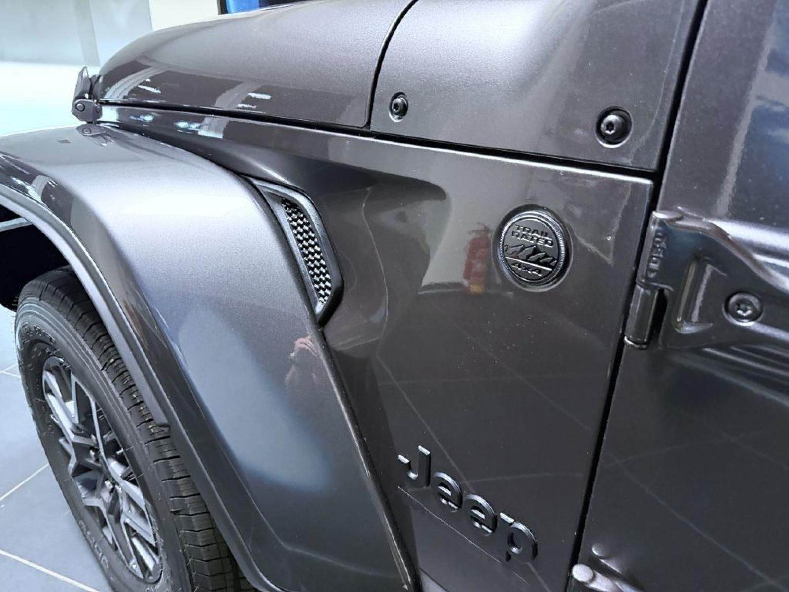 Jeep Wrangler, Unlimited 2.0T 272k AT8 - fotka 6